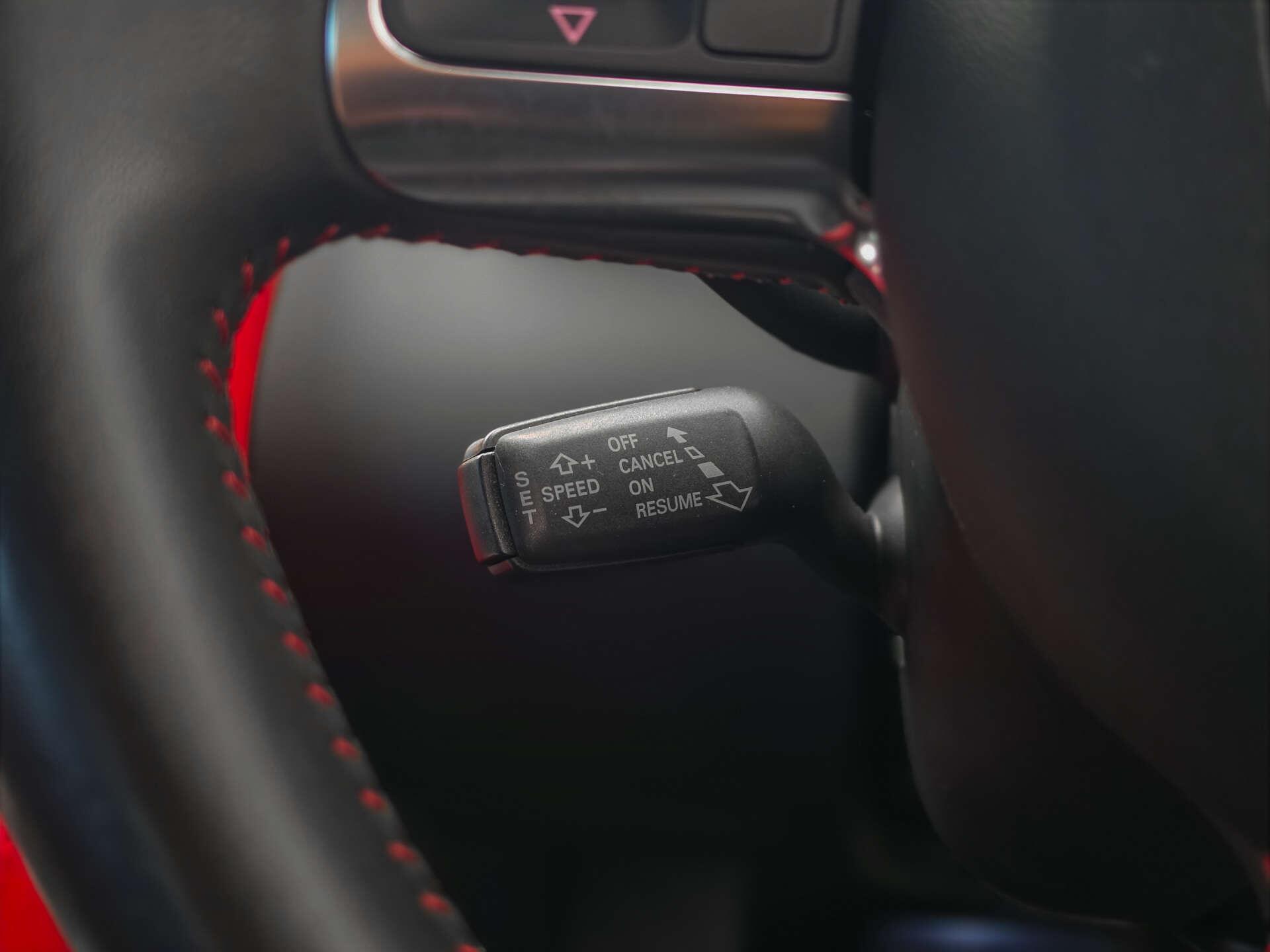 Audi R8 view 28