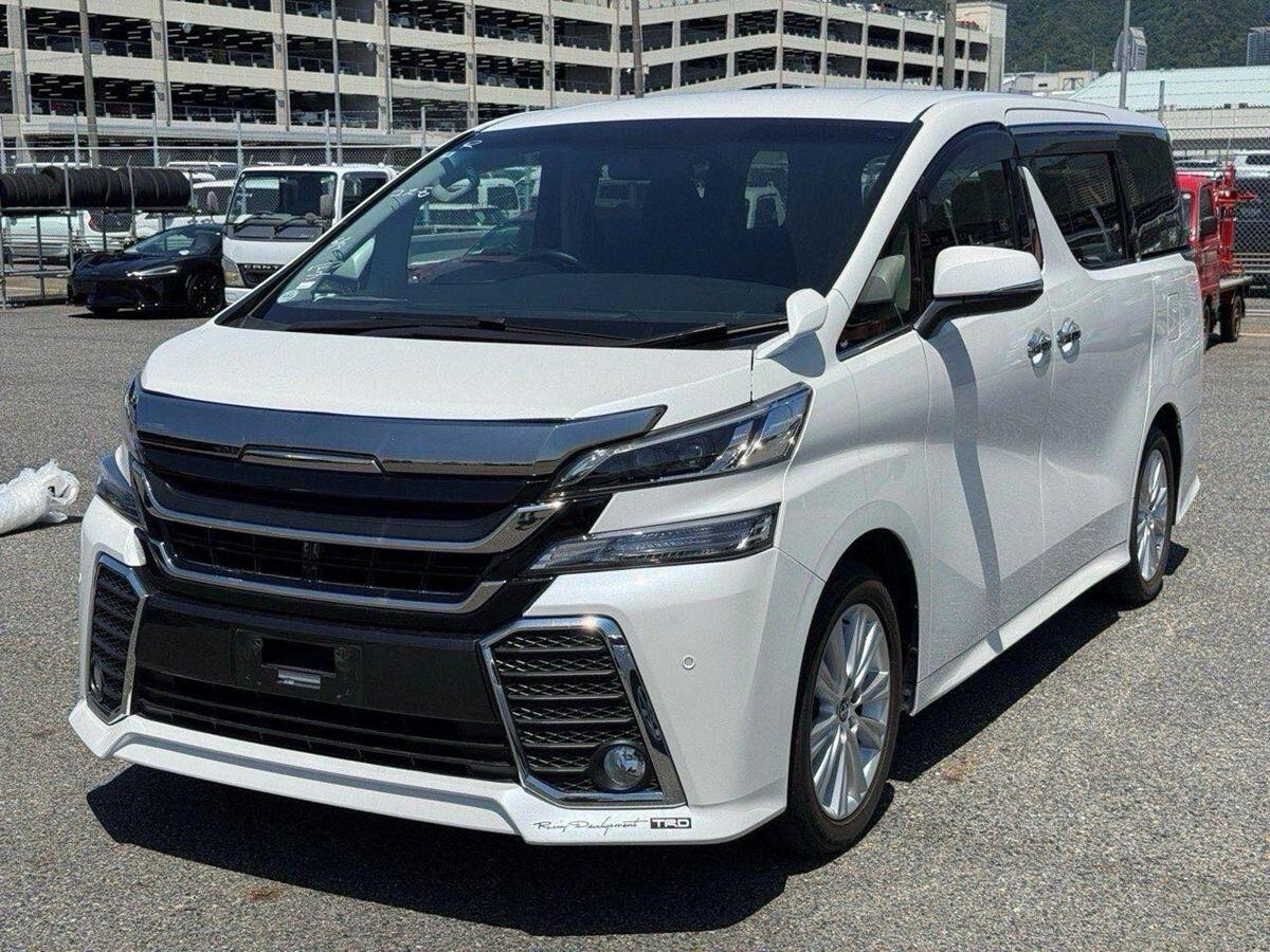 Toyota Vellfire view 9