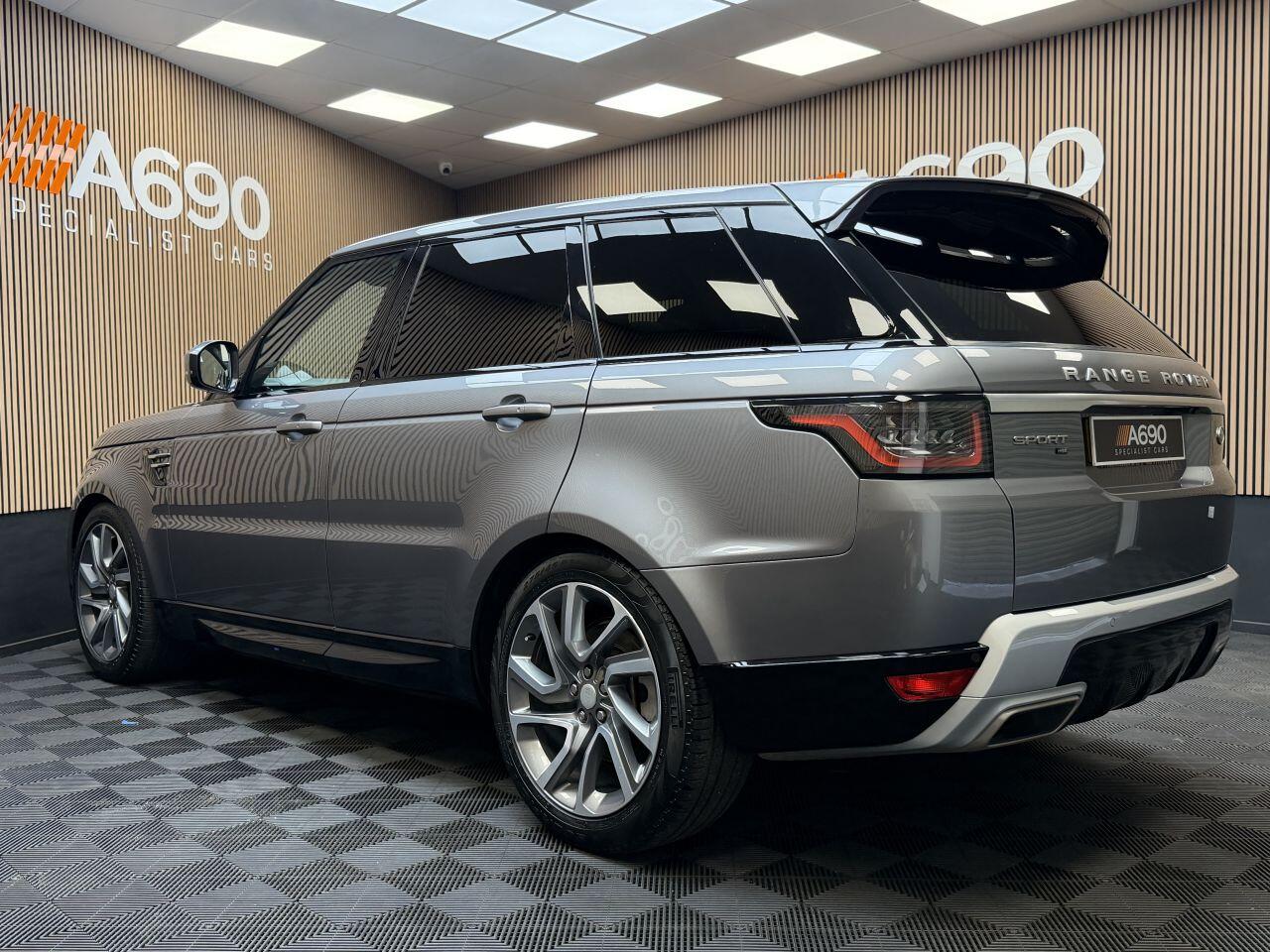 Land Rover Range Rover Sport view 11
