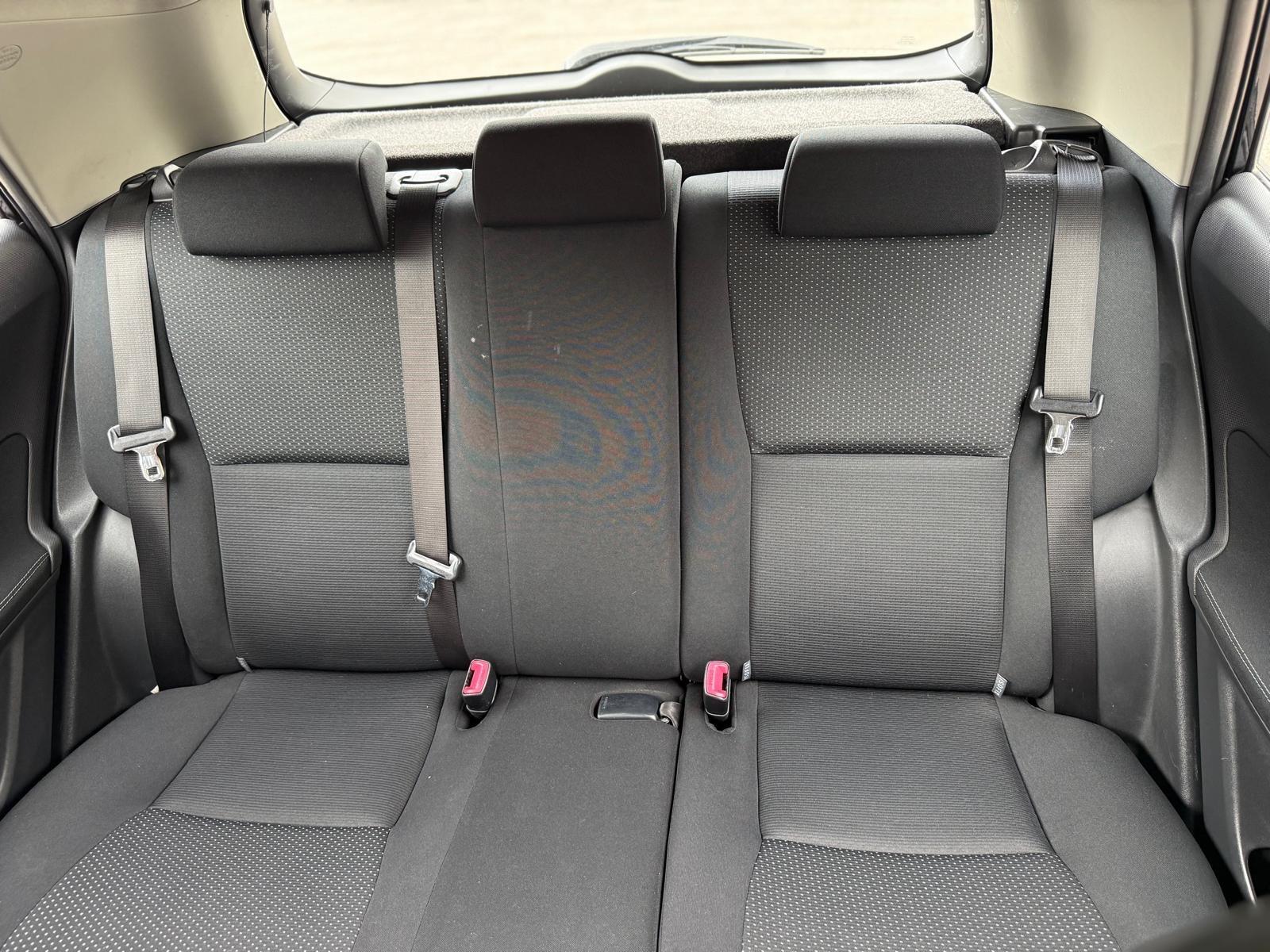 Toyota Auris view 37
