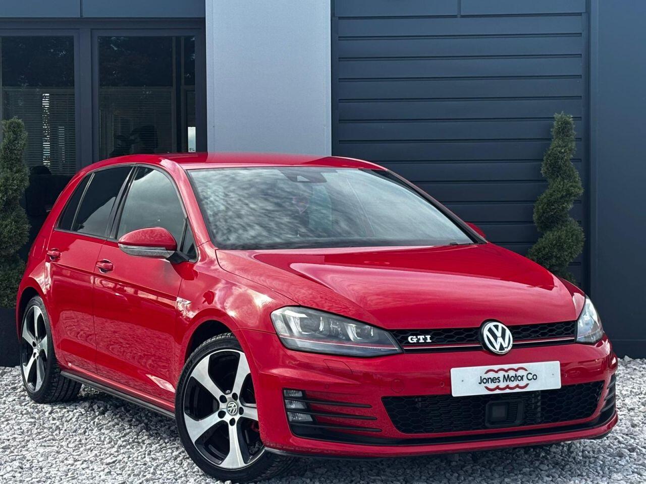 Volkswagen Golf view 4