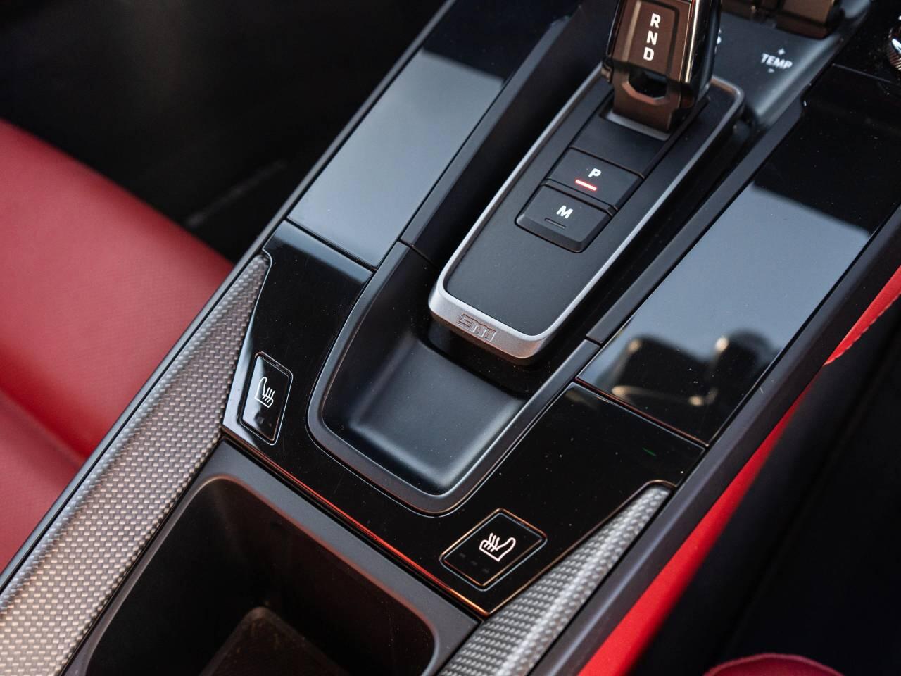 Porsche 911 view 33