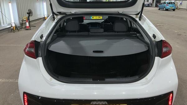 Hyundai Ioniq view 13