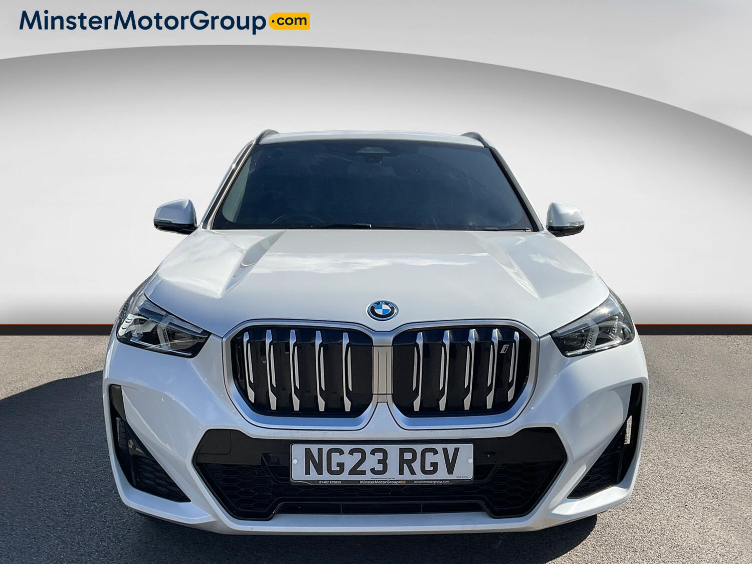 BMW Ix1 view 5