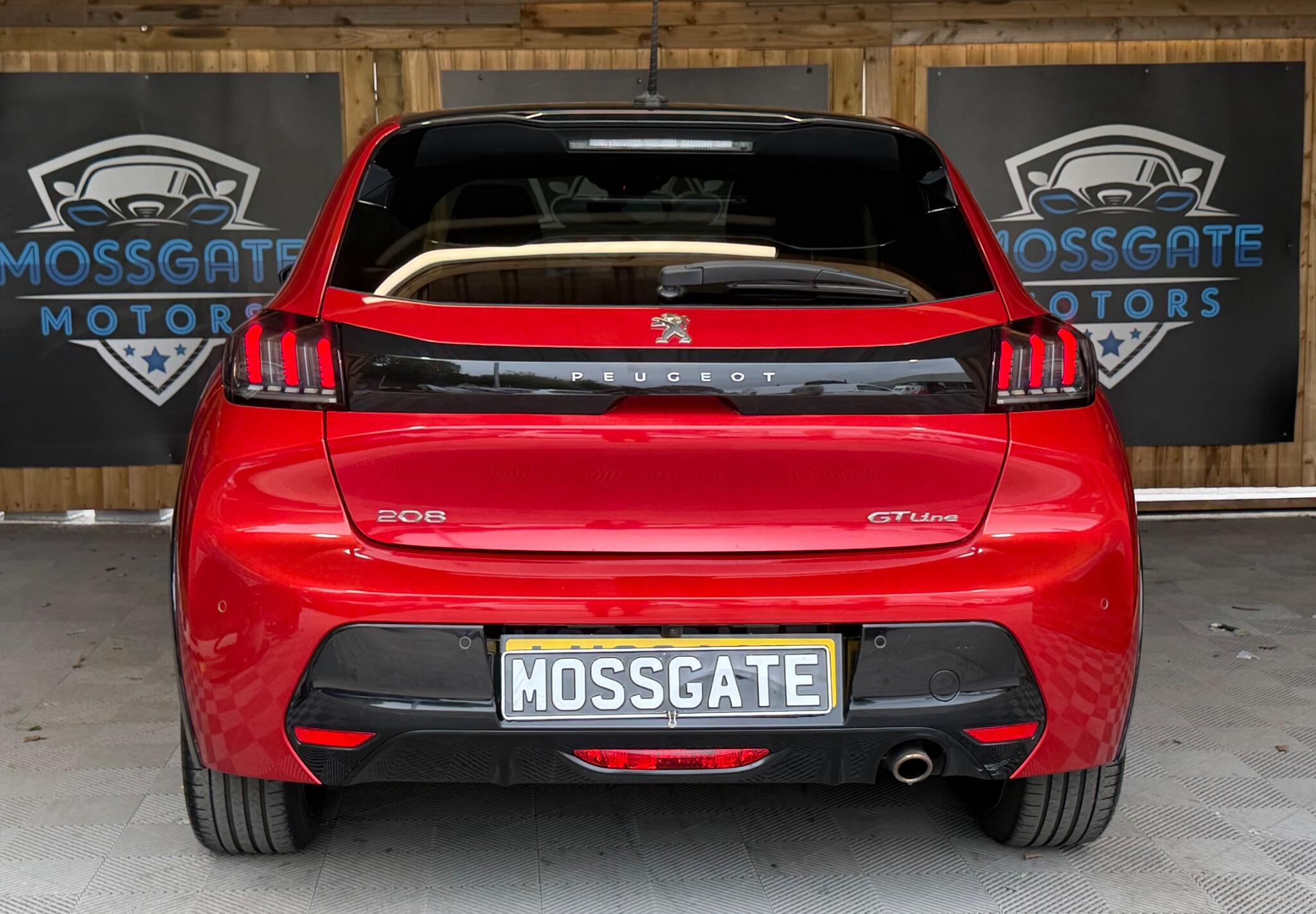 Peugeot 208 view 2
