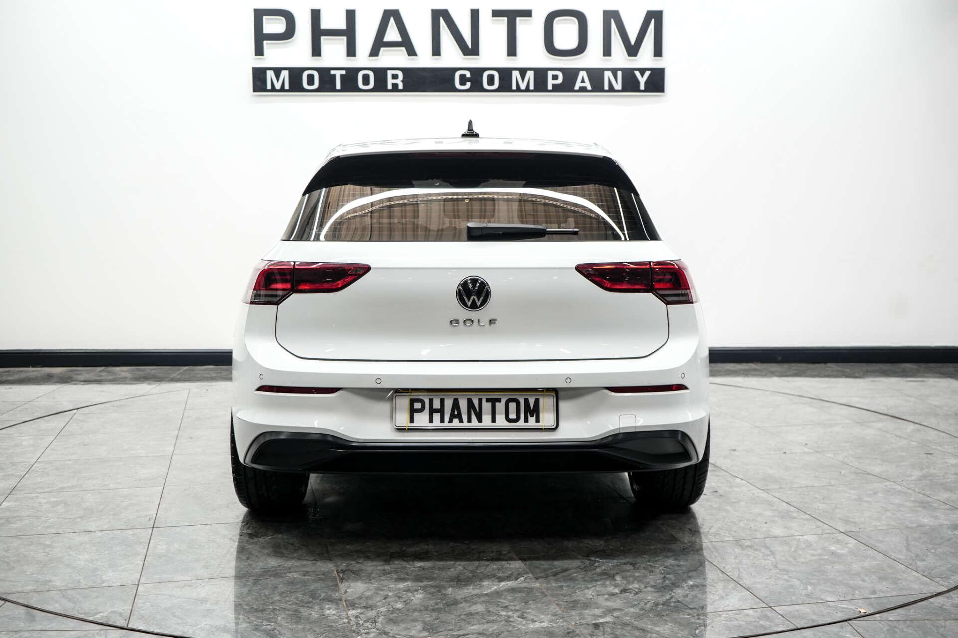 Volkswagen Golf view 4