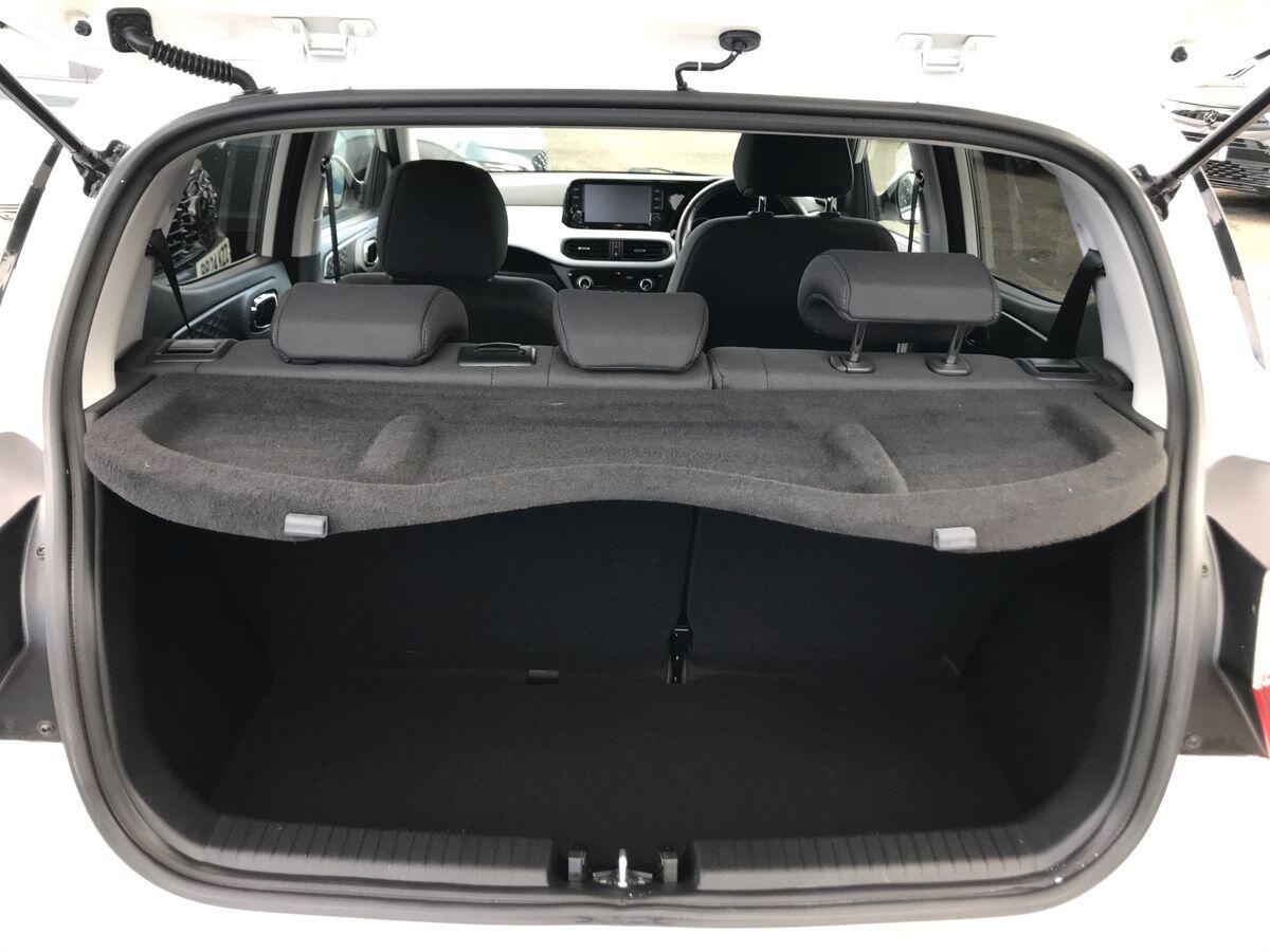 Hyundai I10 view 8
