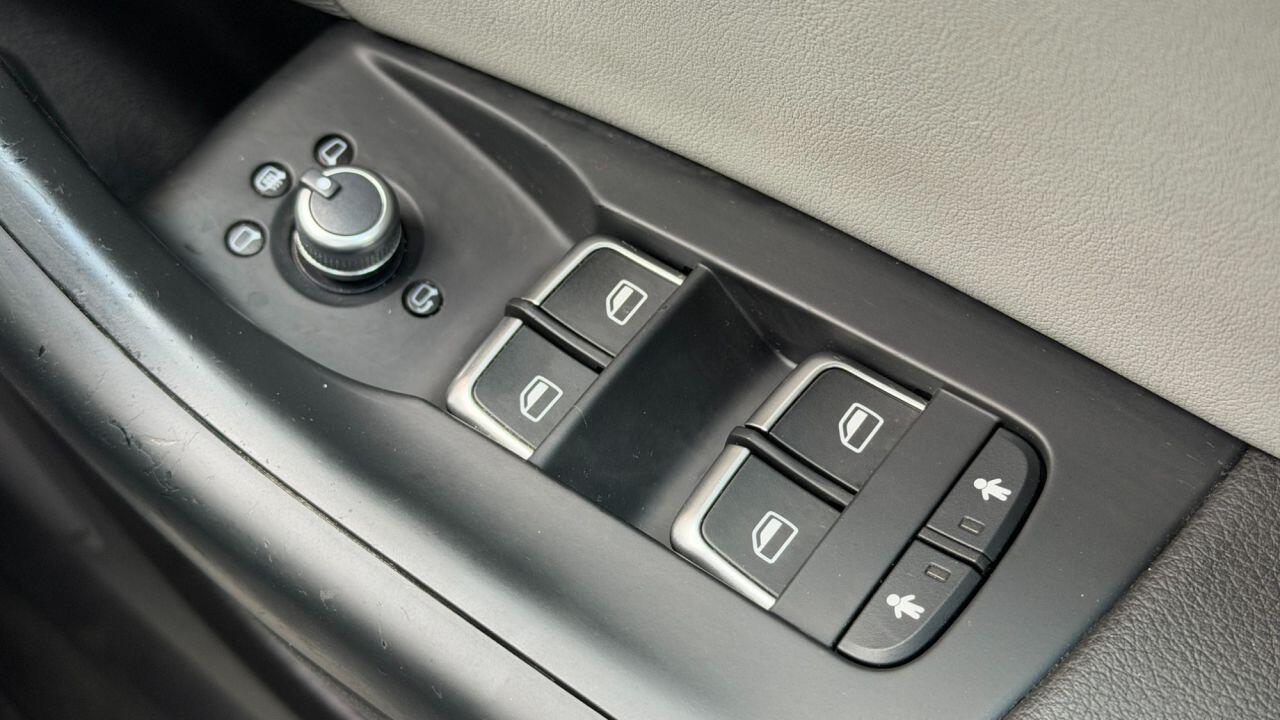 Audi Q3 view 34