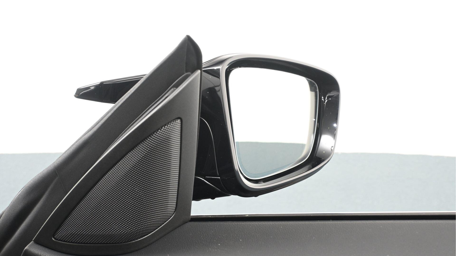 BMW I4 view 20