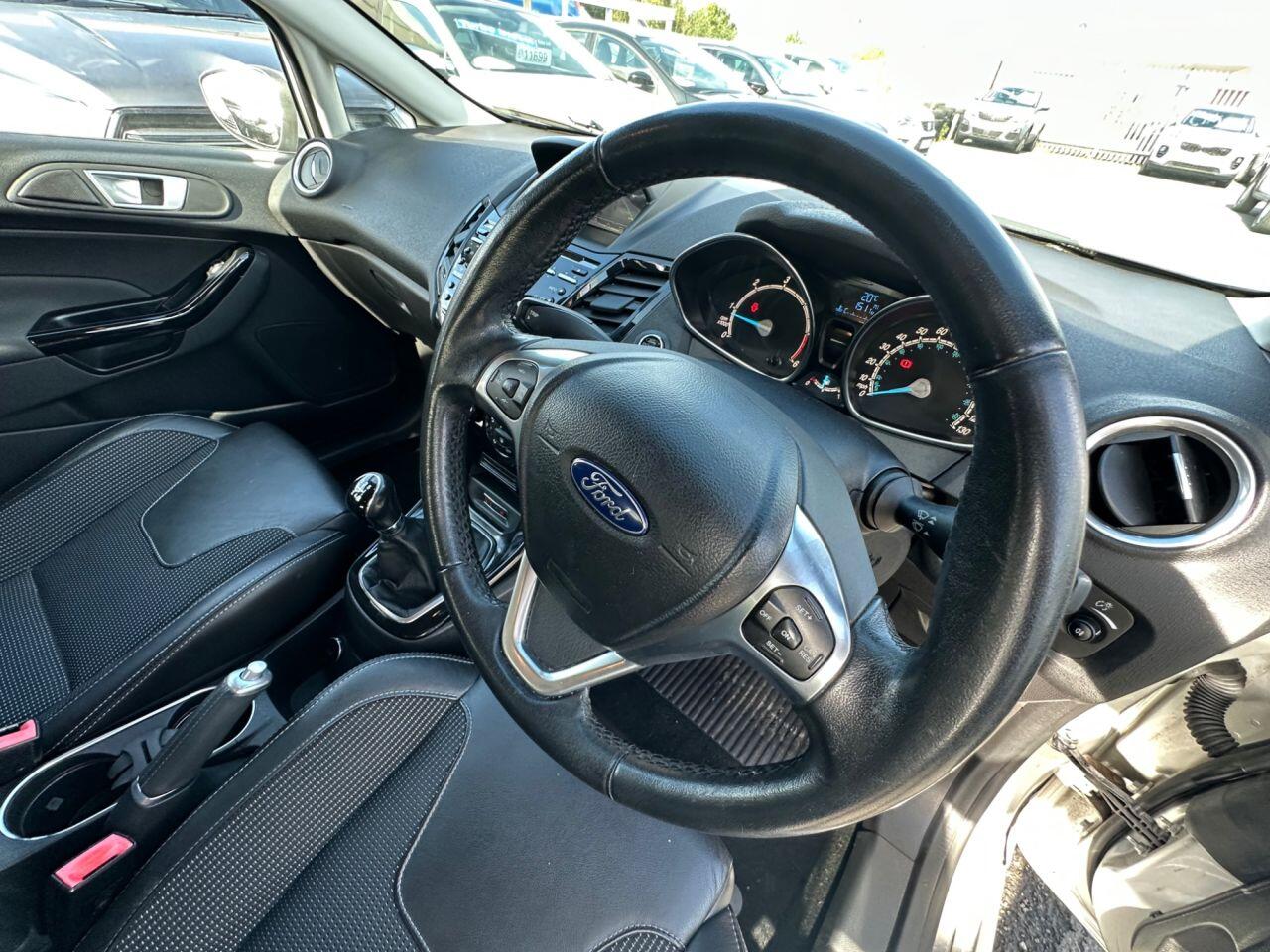 Ford Fiesta view 9