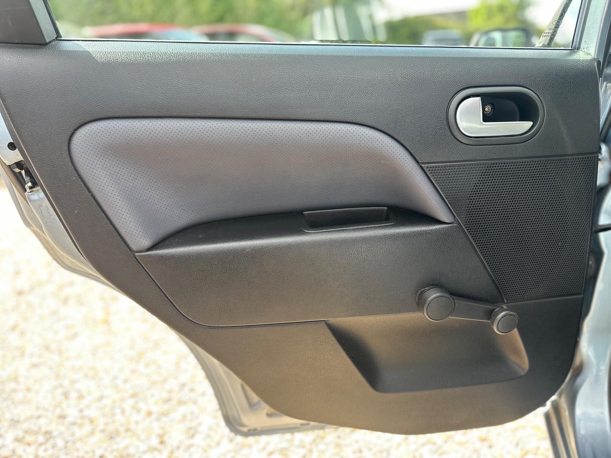 Ford Fiesta view 45