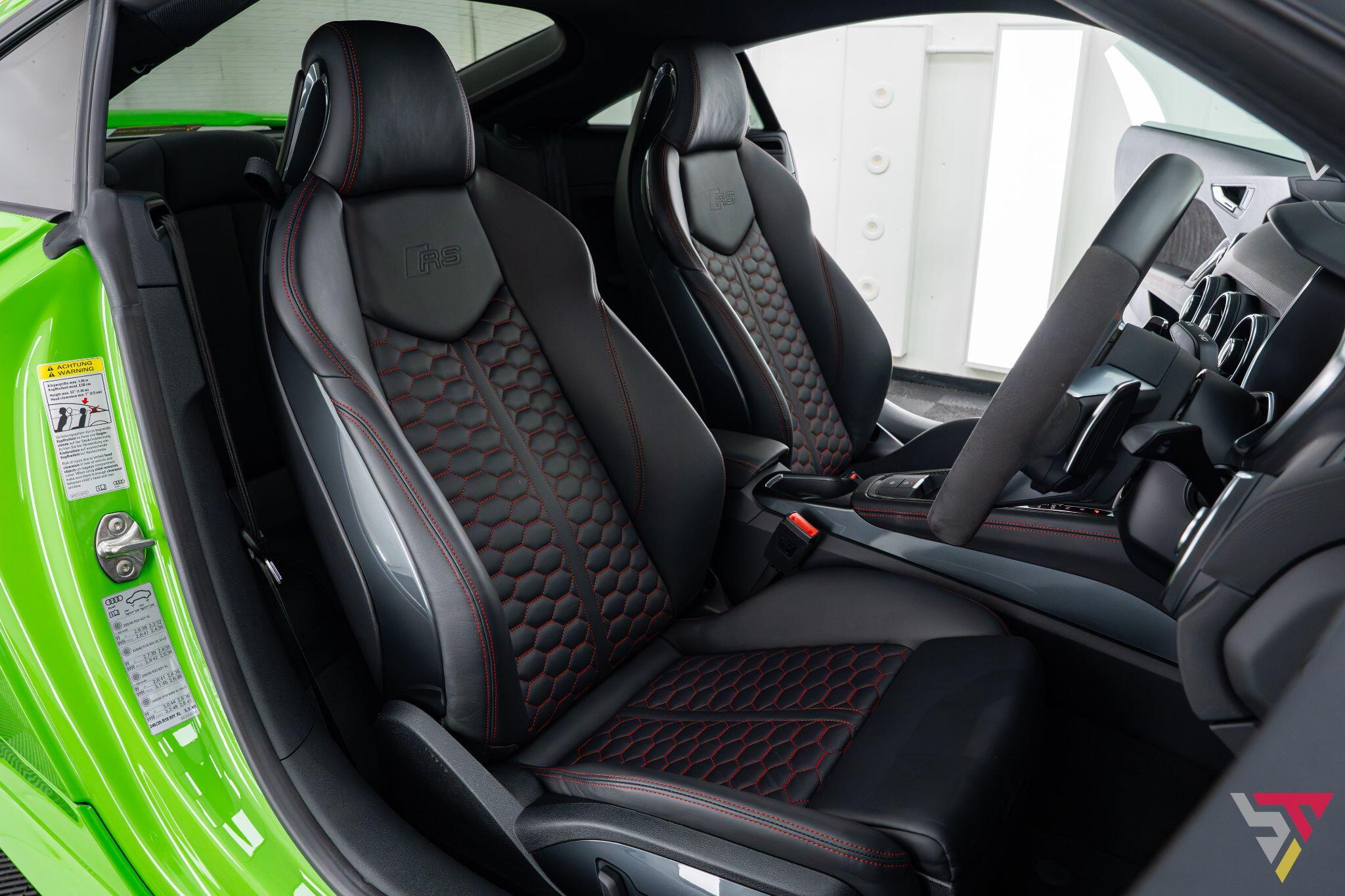 Audi TT RS view 37
