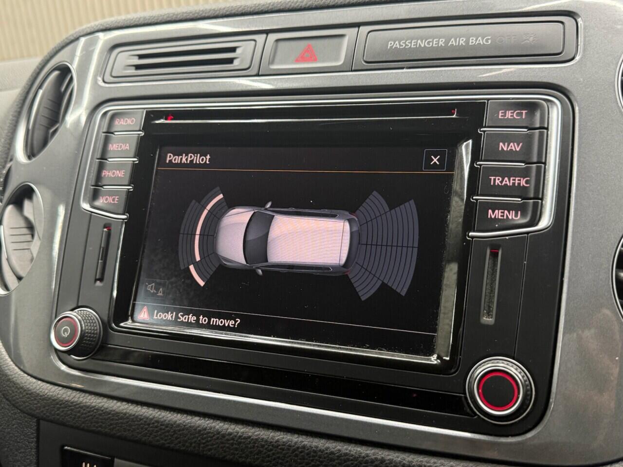 Volkswagen Tiguan view 18