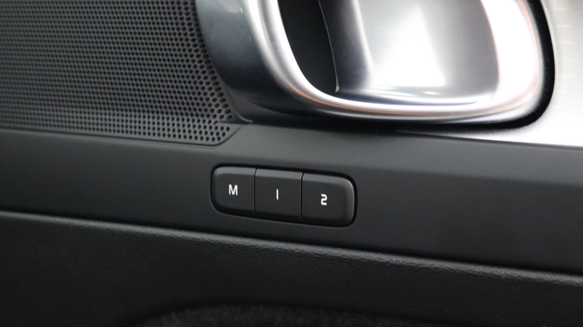 Volvo XC40 view 31