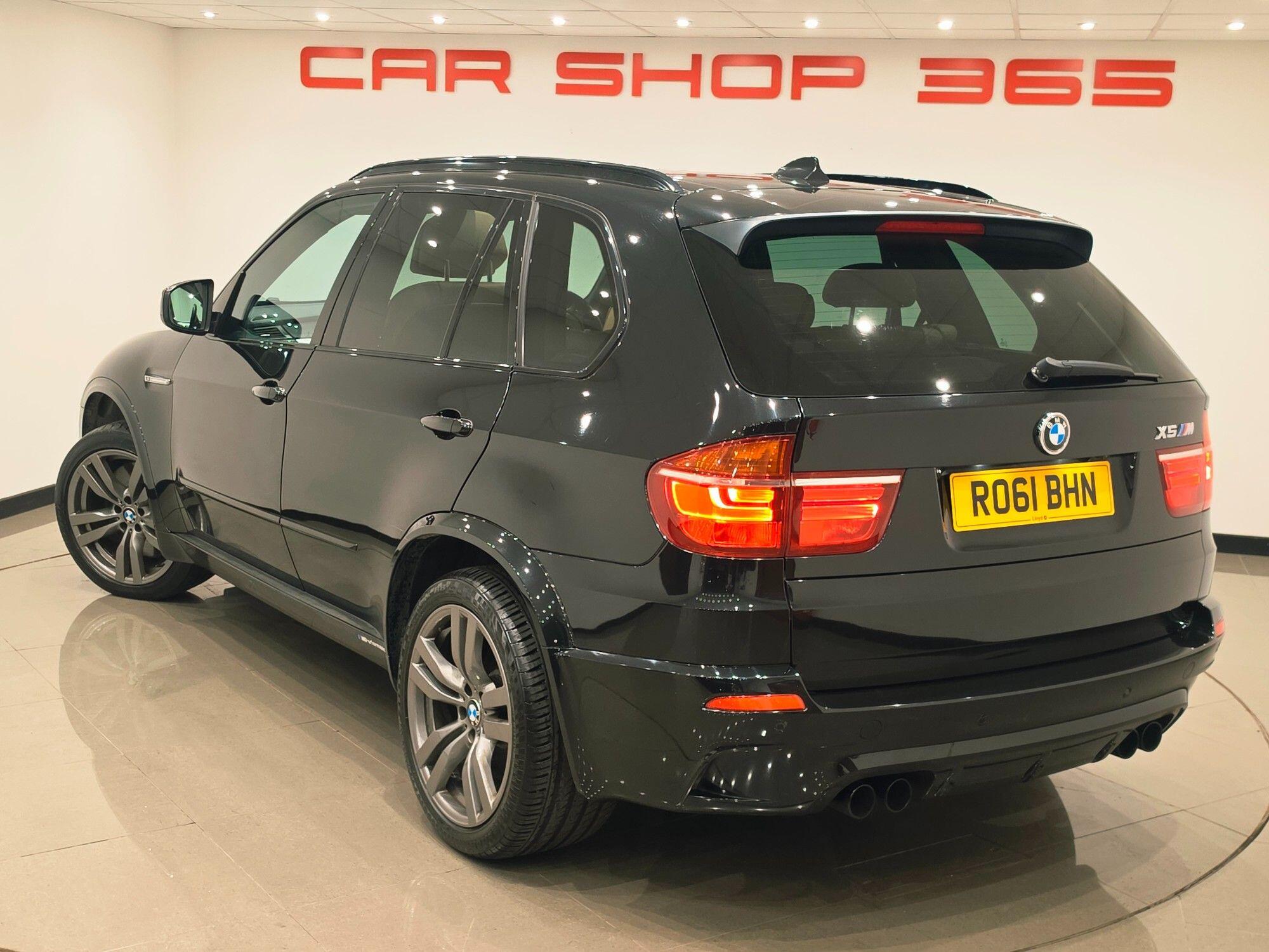 BMW X5 M view 12