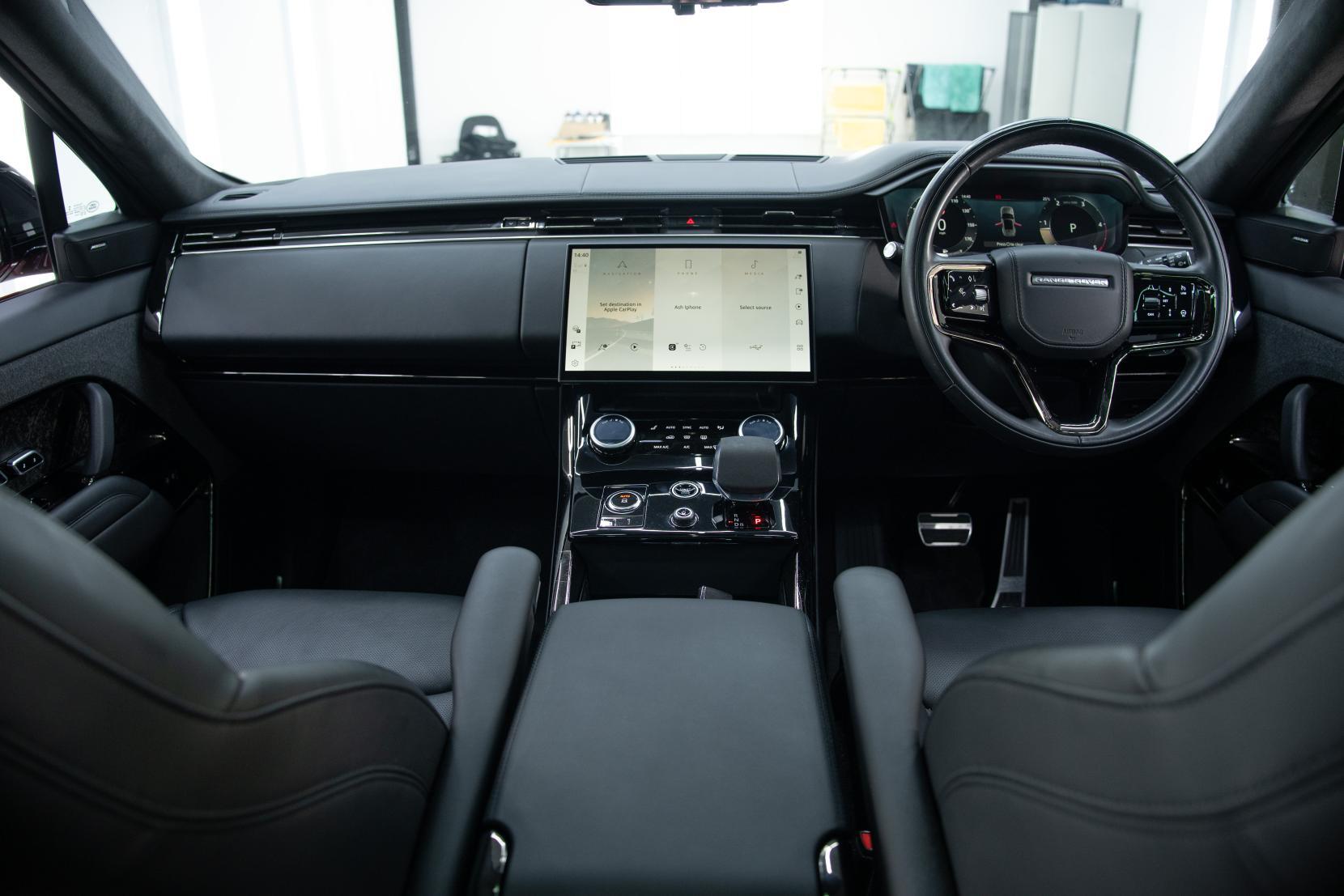 Land Rover Range Rover Sport view 13