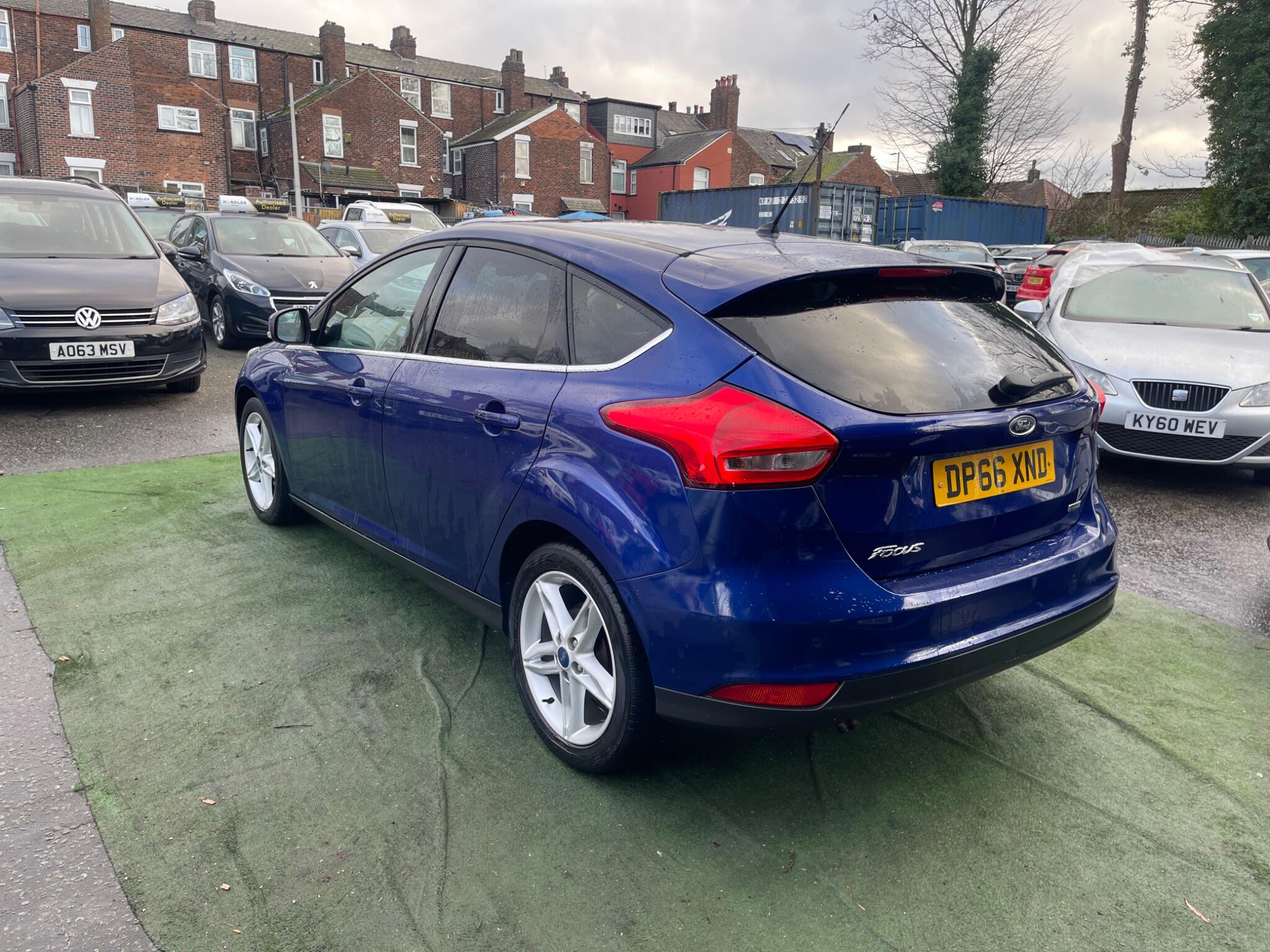 2016 Ford Focus 1.0T EcoBoost Zetec Euro 6 (s/s) 5dr • 83,680 miles image 14