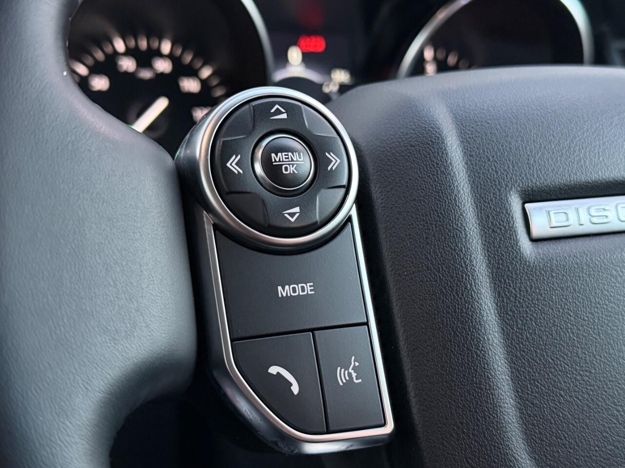 Land Rover Discovery view 24