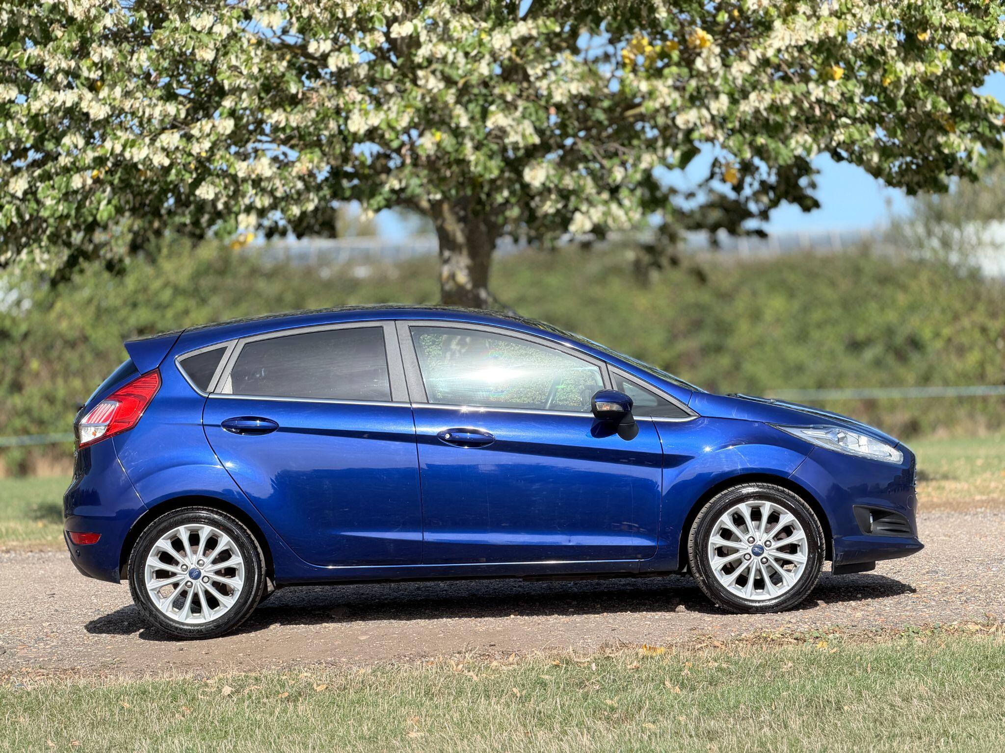 Ford Fiesta view 3