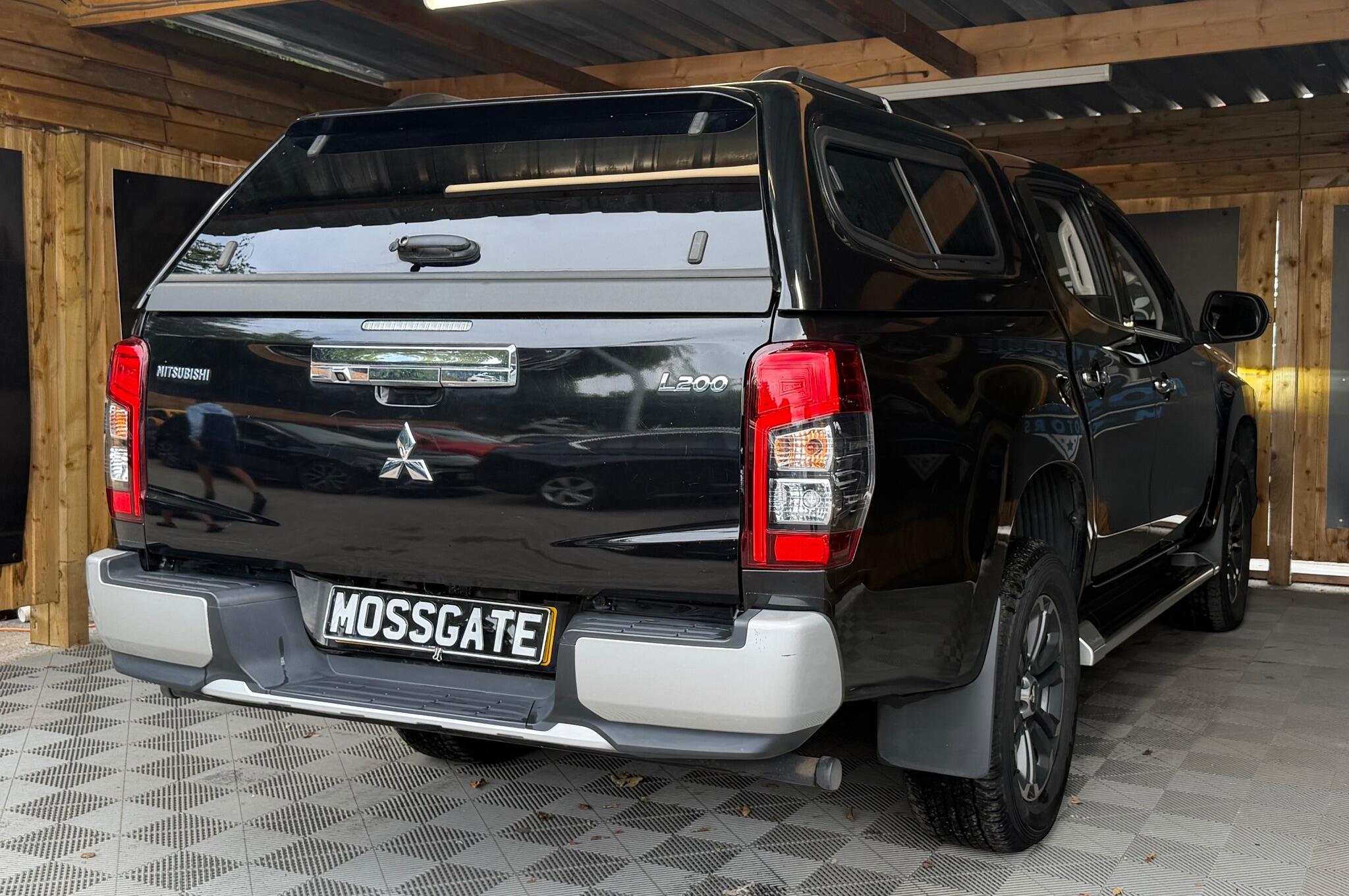 Mitsubishi L200 view 7