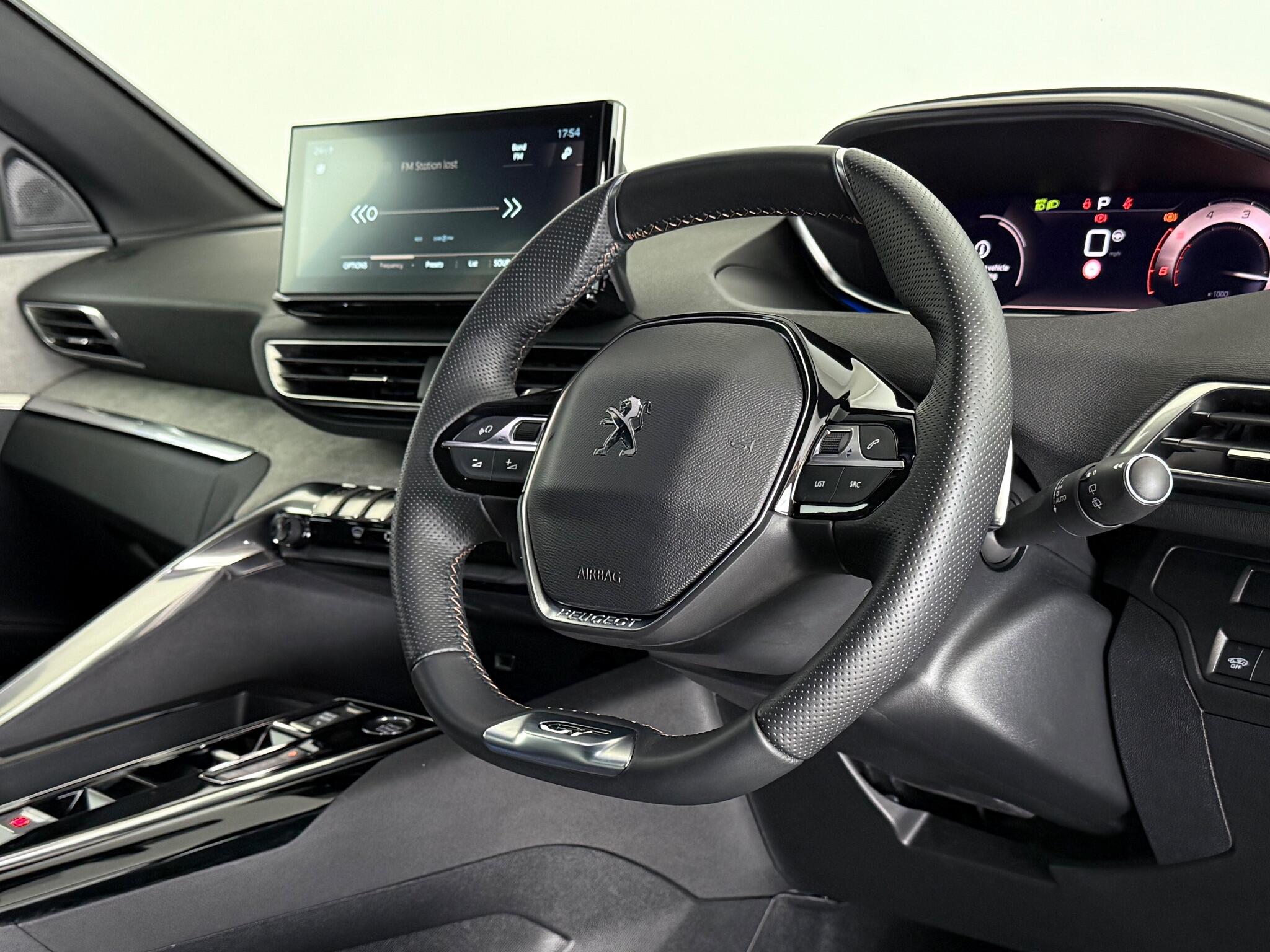 Peugeot 3008 view 3