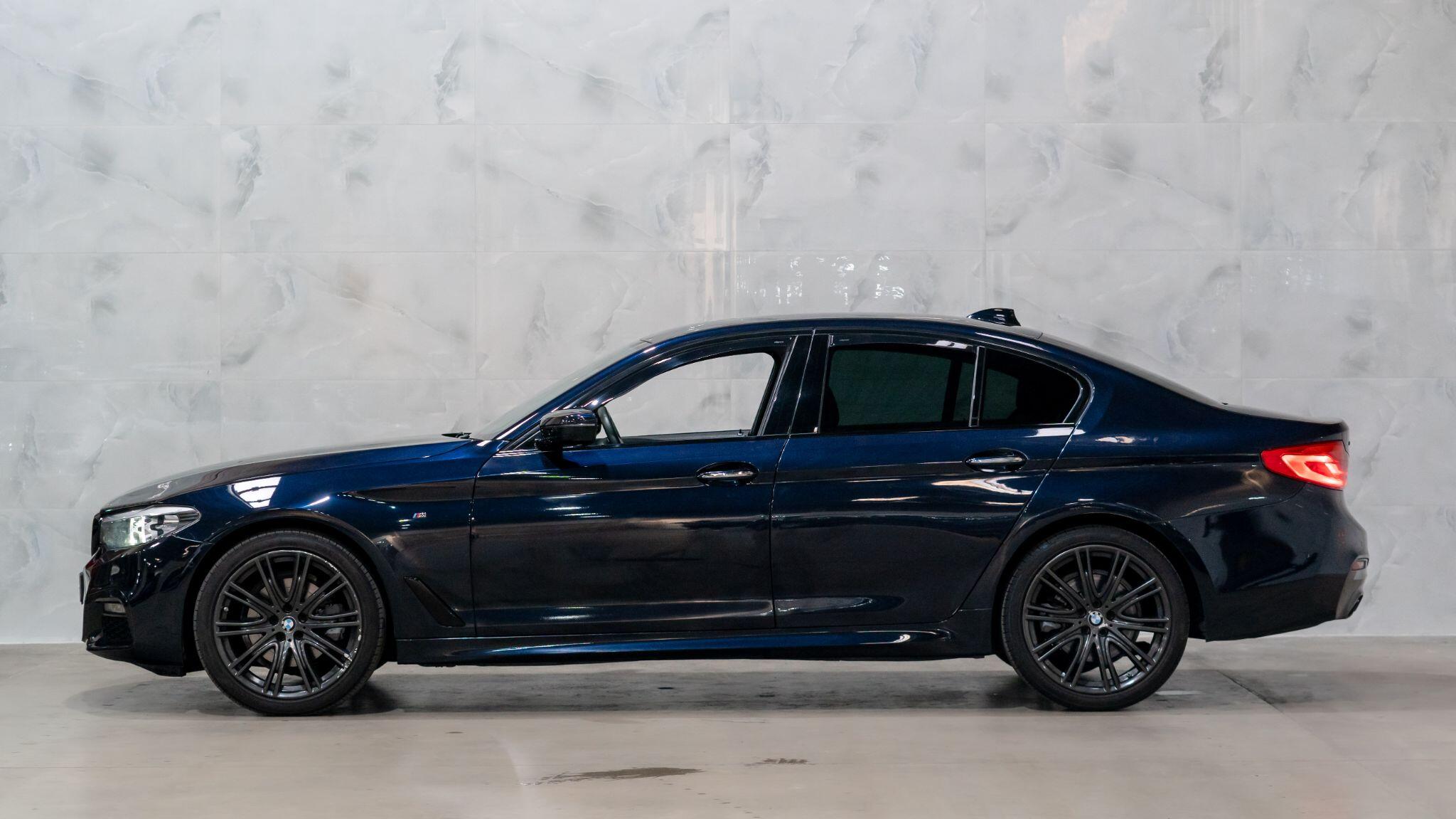 BMW 5 Series view 4