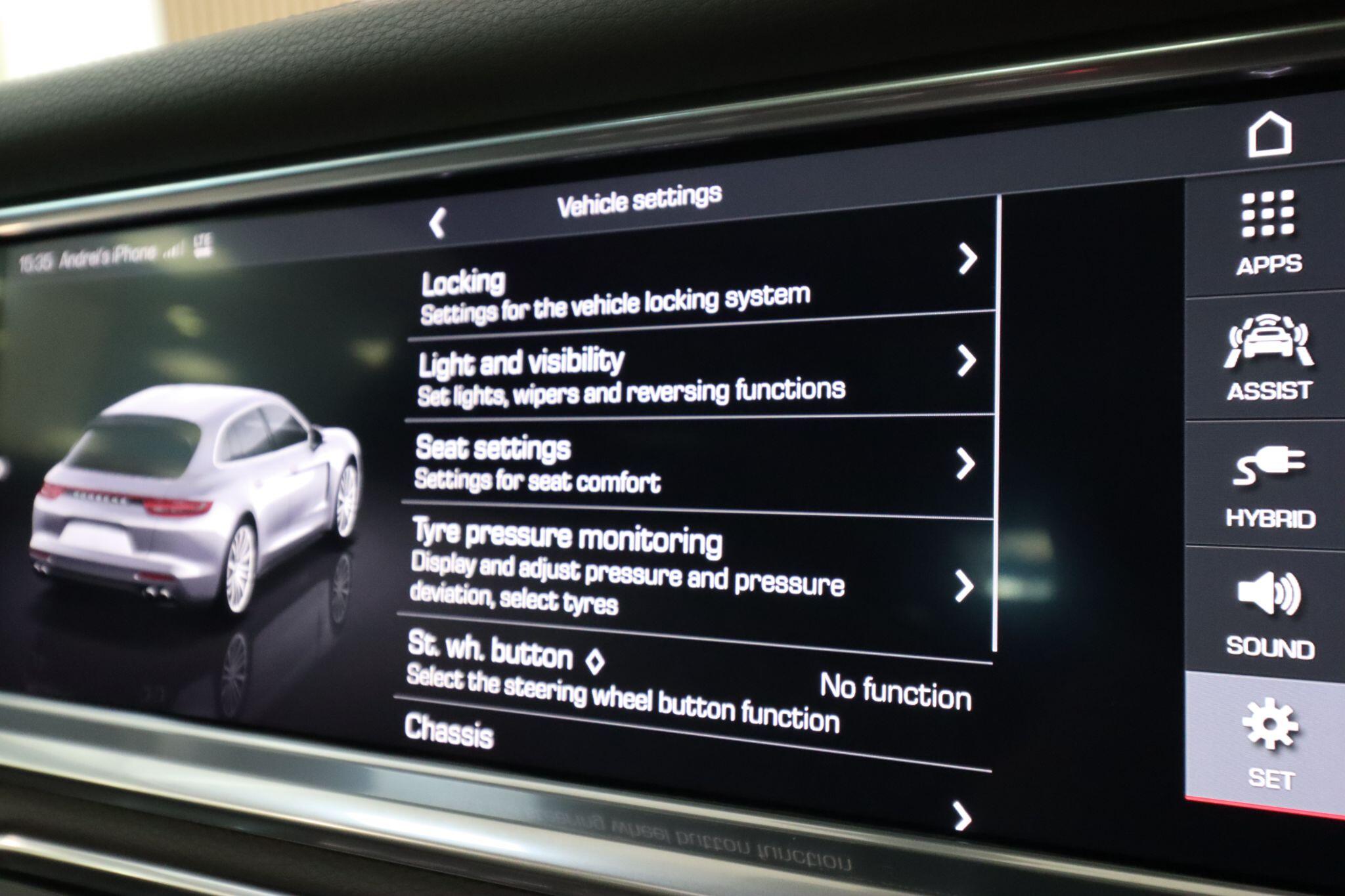 Porsche Panamera view 39