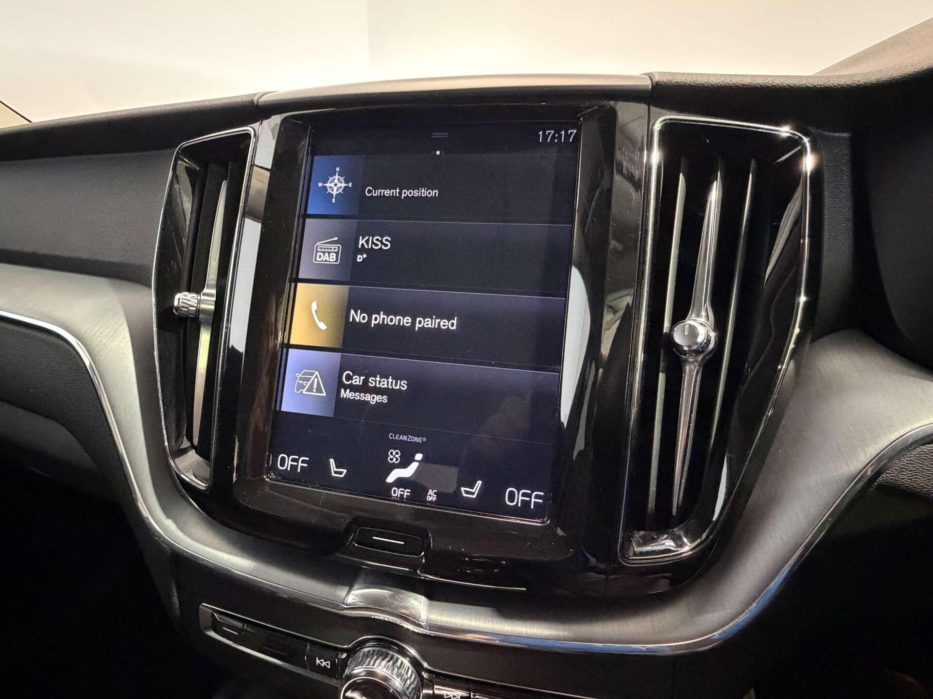 Volvo XC60 view 40