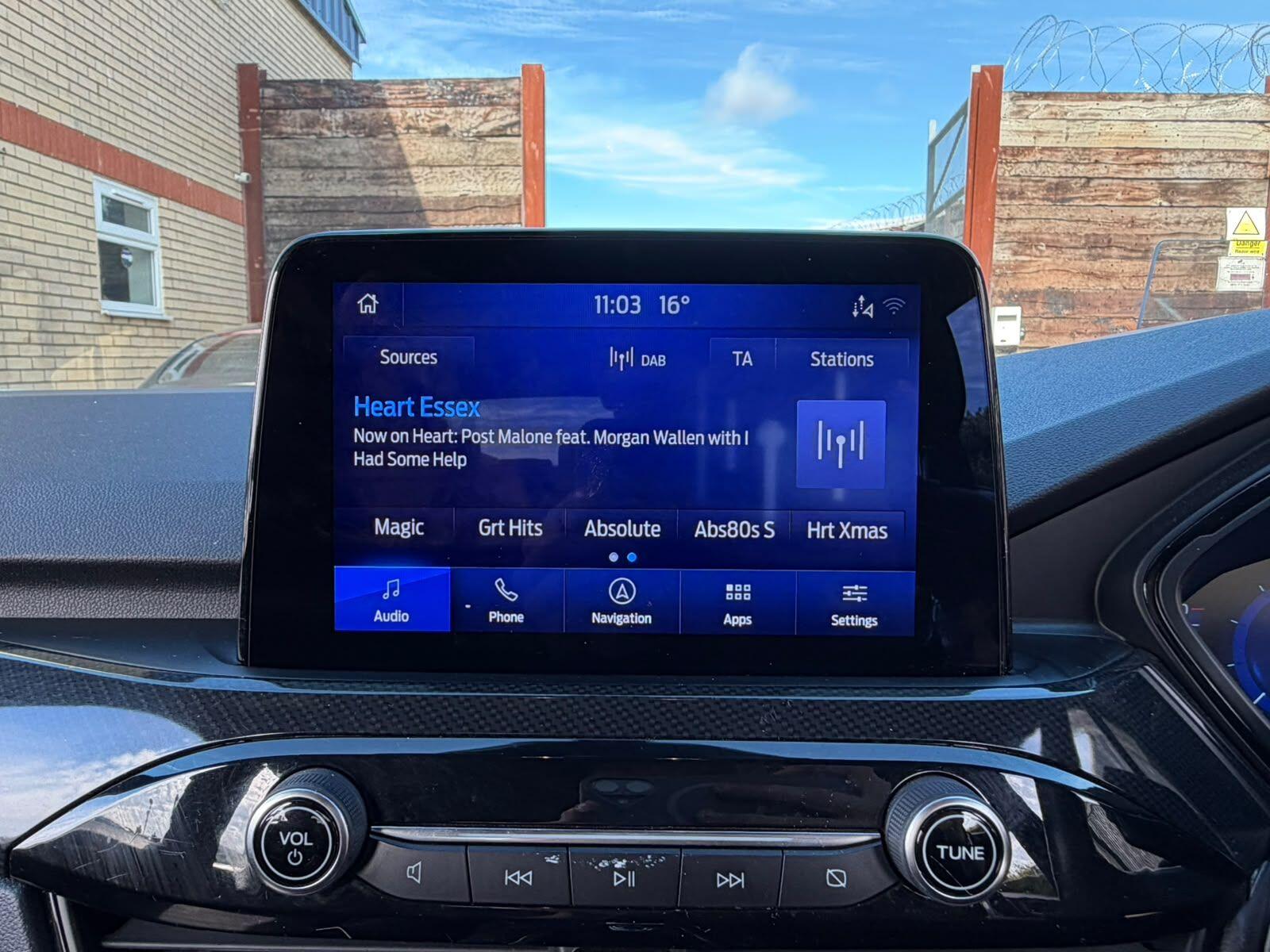 Ford Kuga view 25