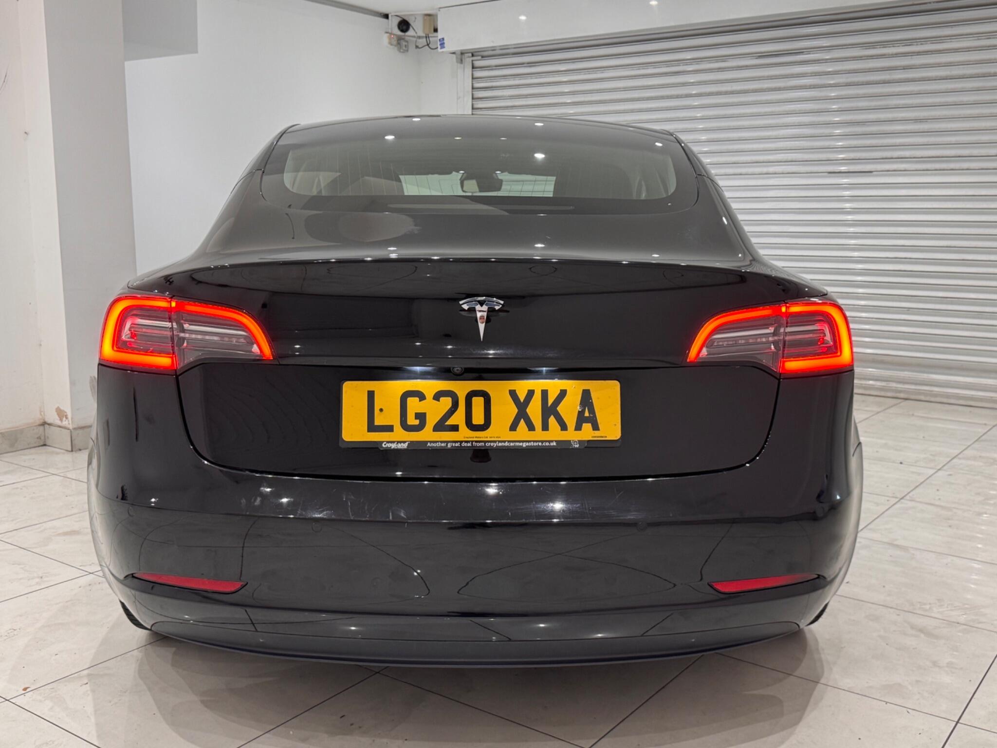 Tesla Model 3 view 6