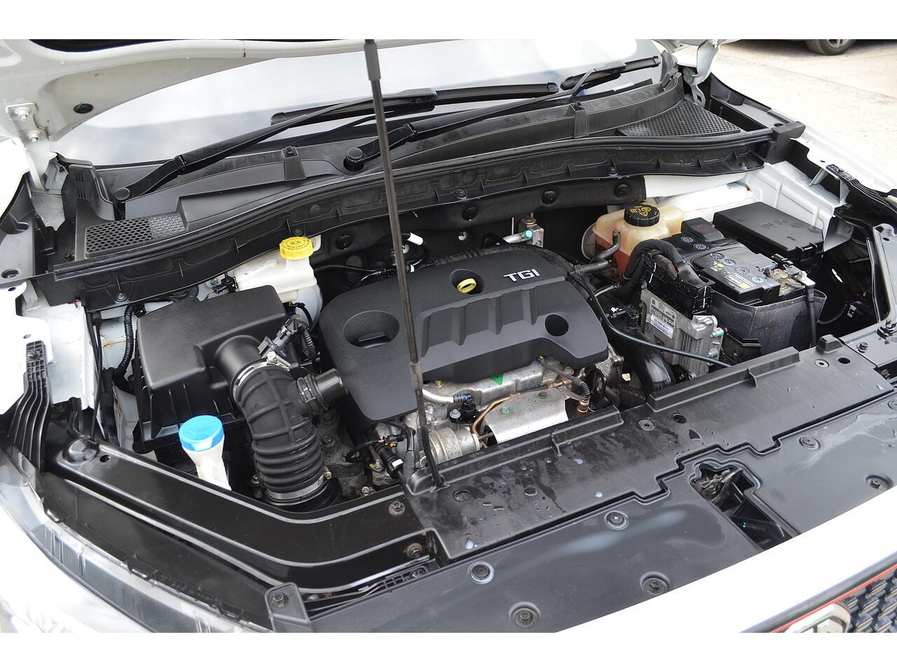 MG ZS view 32