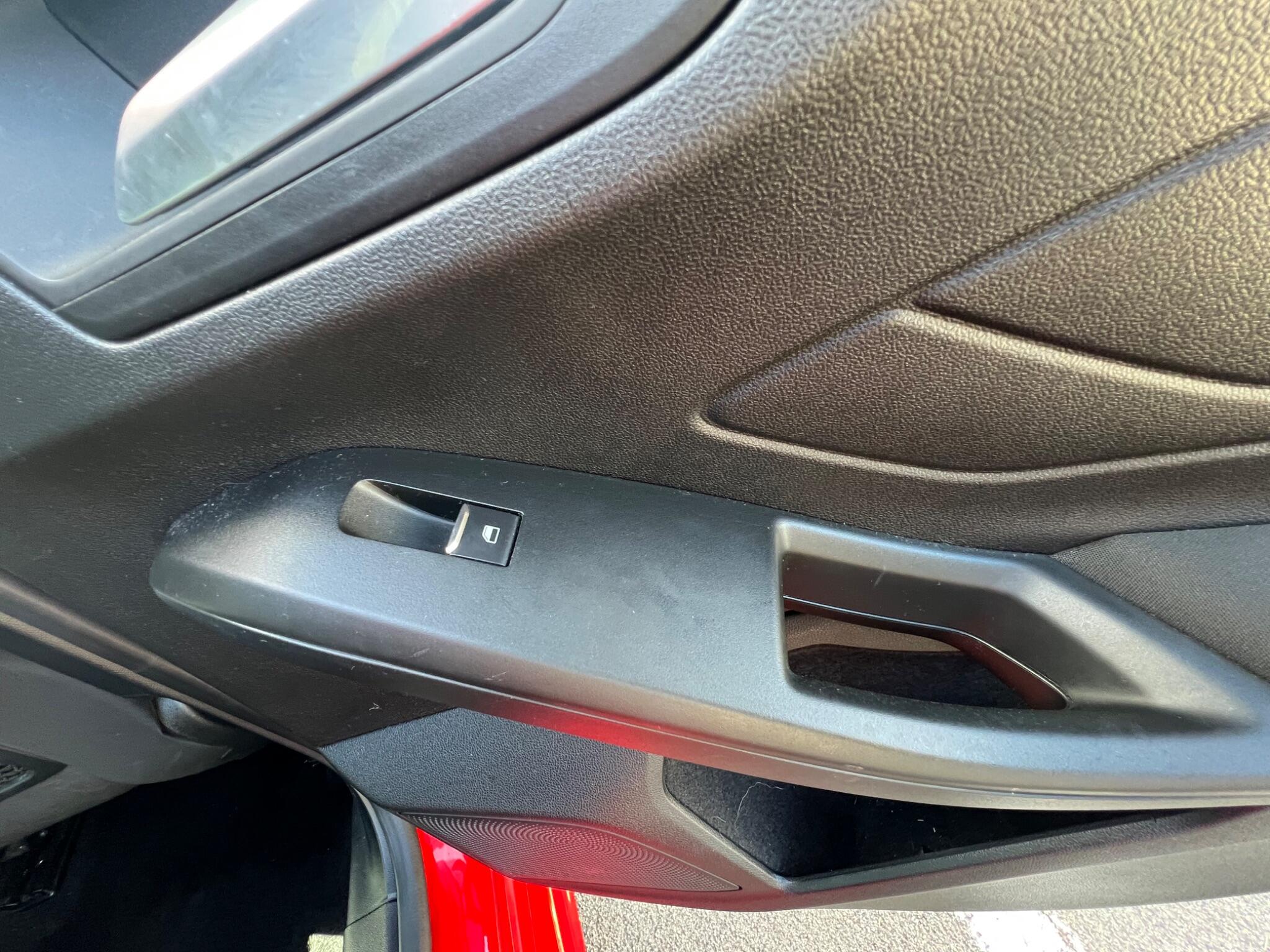 Ford Focus view 22