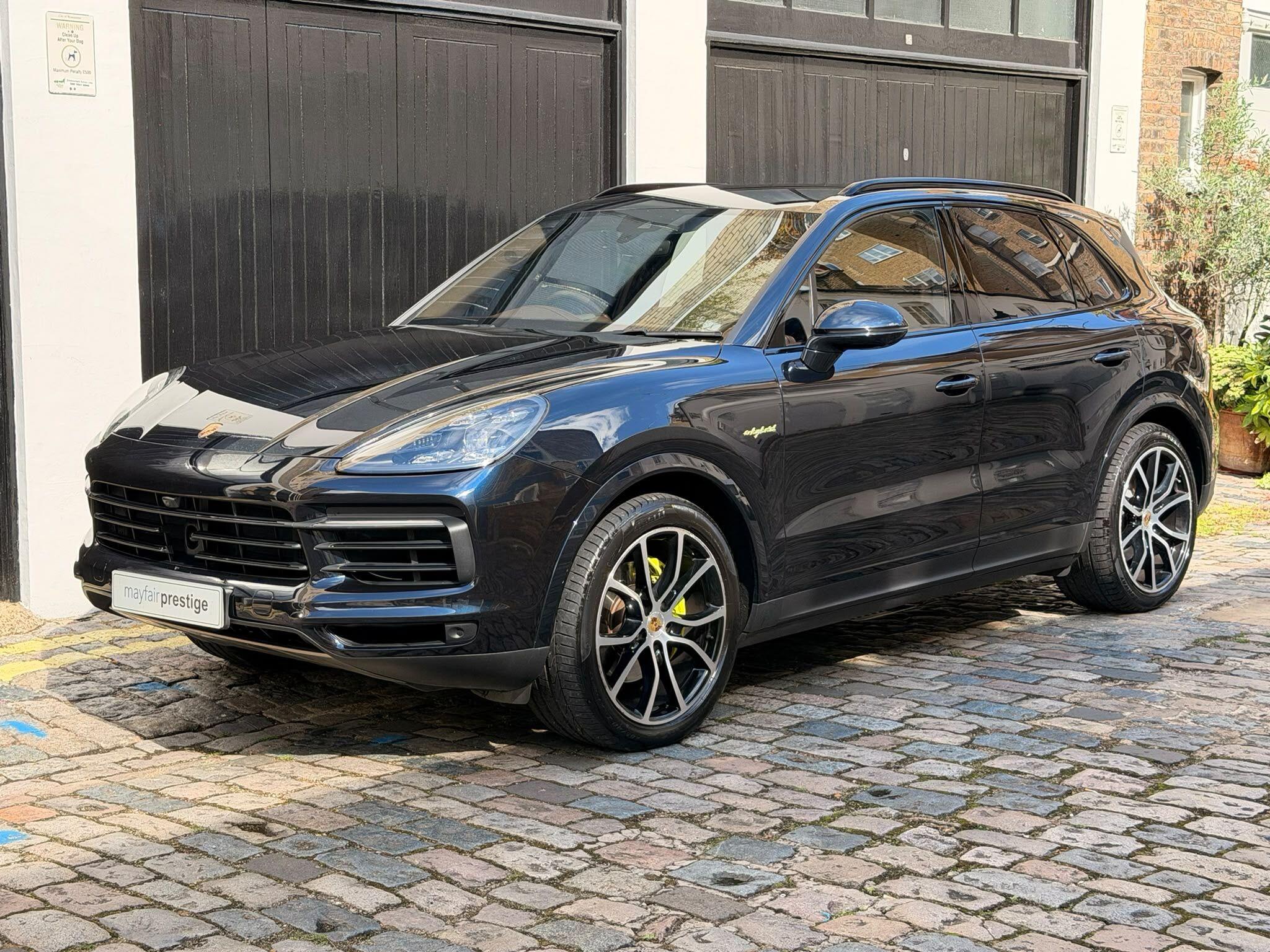 Porsche Cayenne view 9