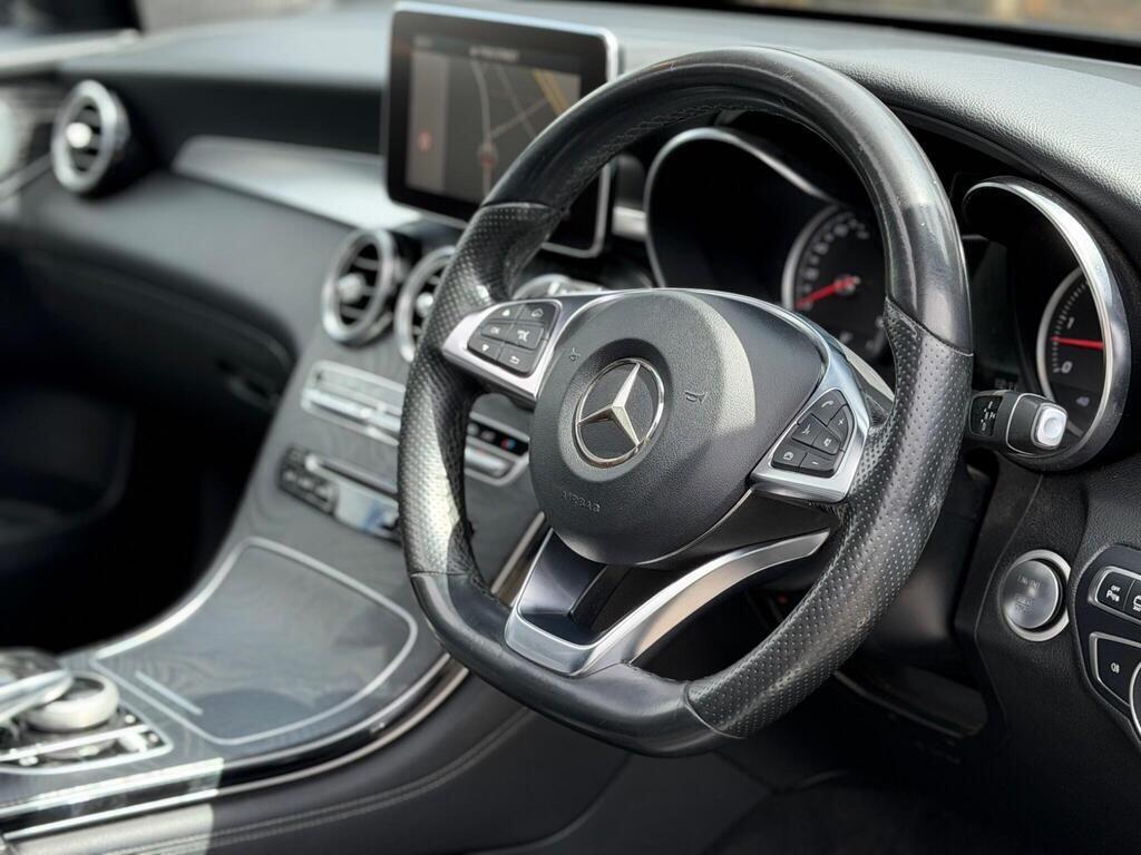 Mercedes-Benz GLC view 14