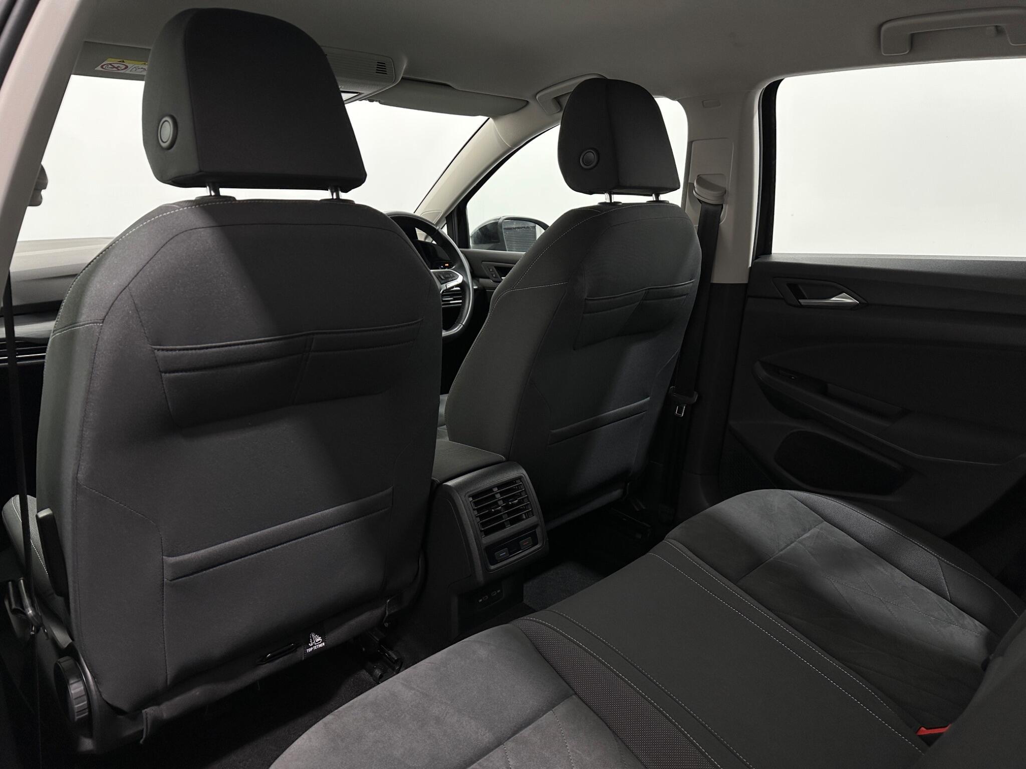 Volkswagen Golf view 38