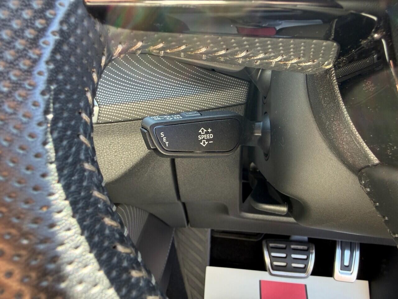 Audi Q2 view 19
