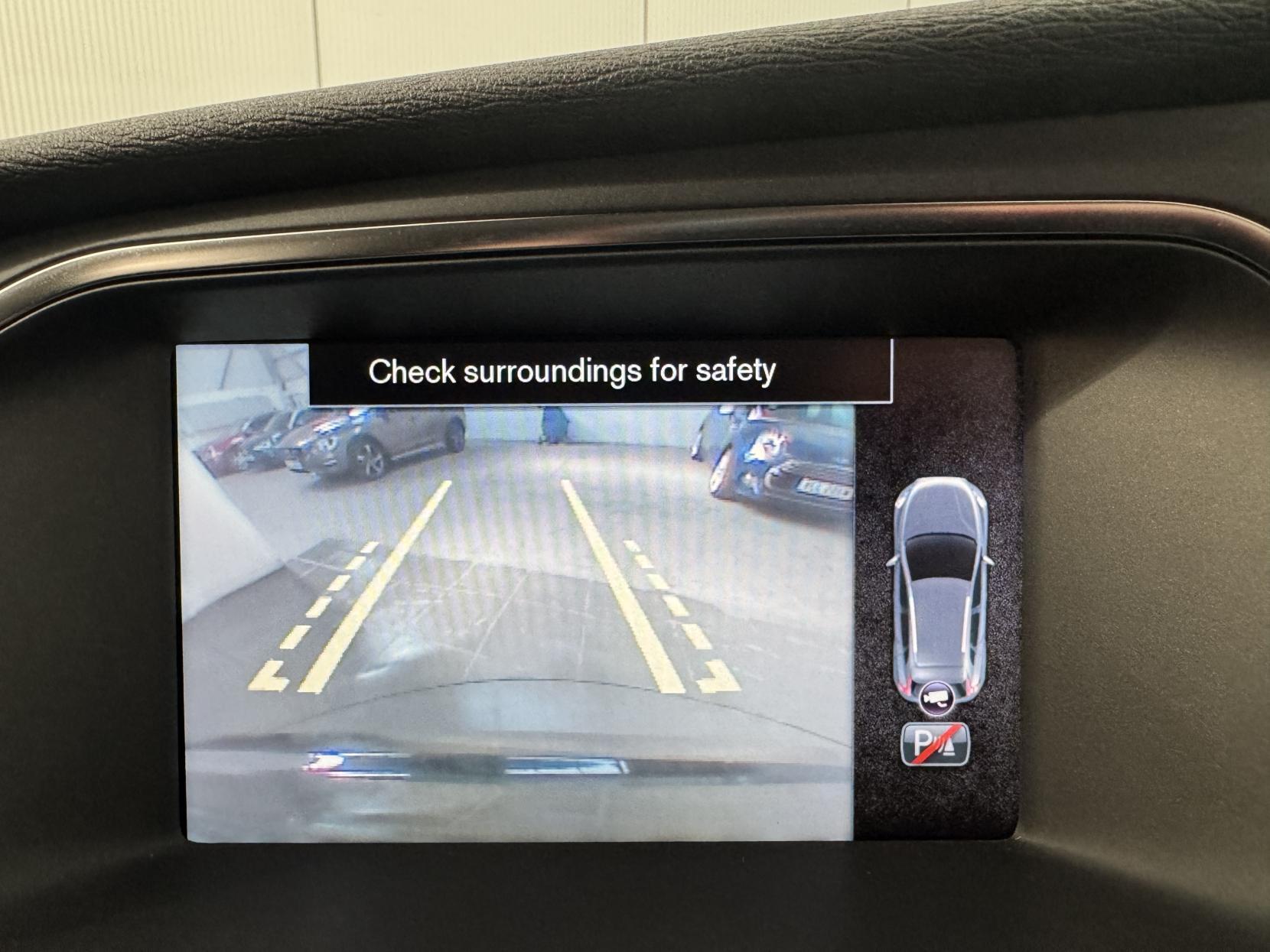 Volvo V40 Cross Country view 61