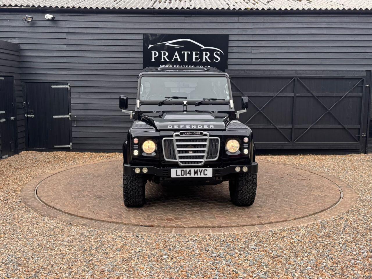 Land Rover Defender view 4