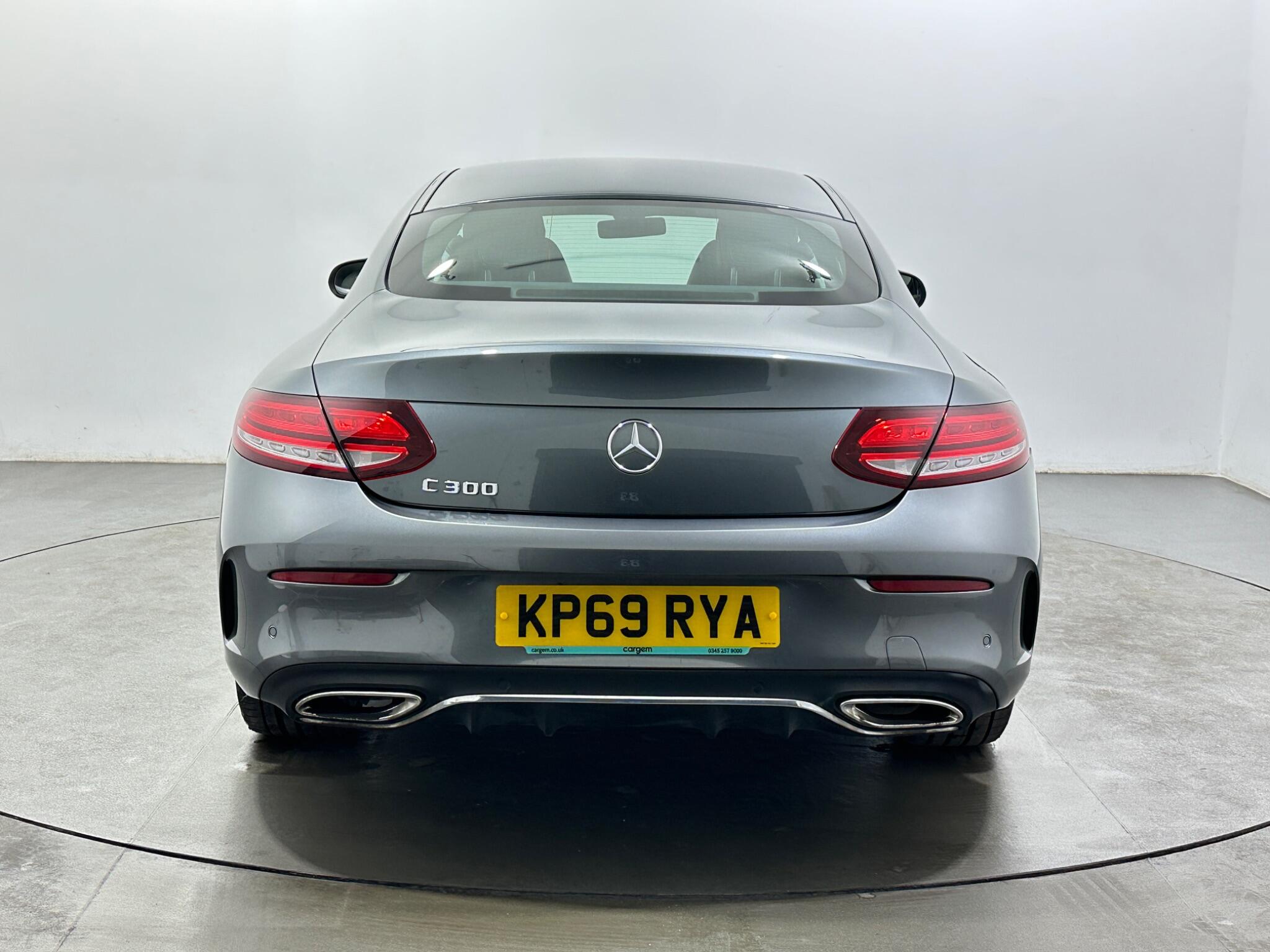 Mercedes-Benz C Class view 7