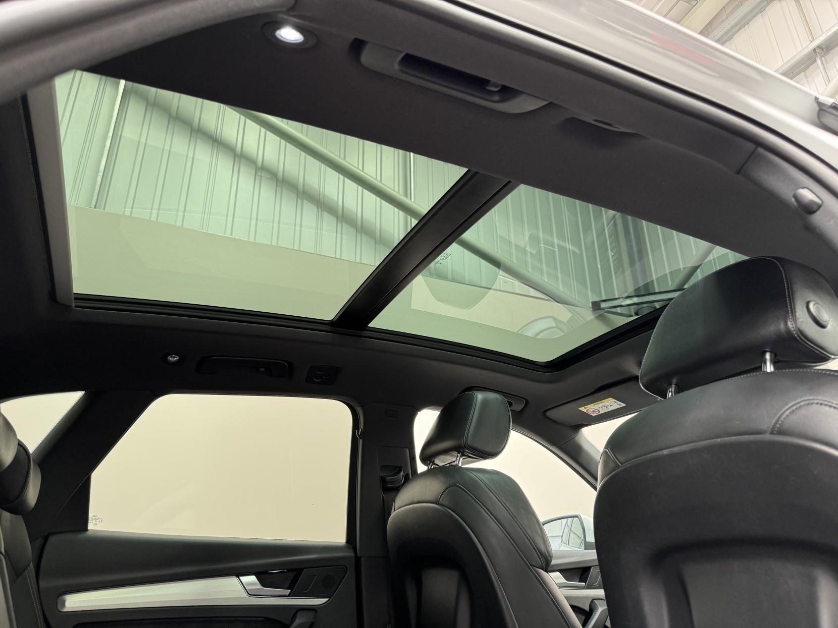 Audi Q5 view 52