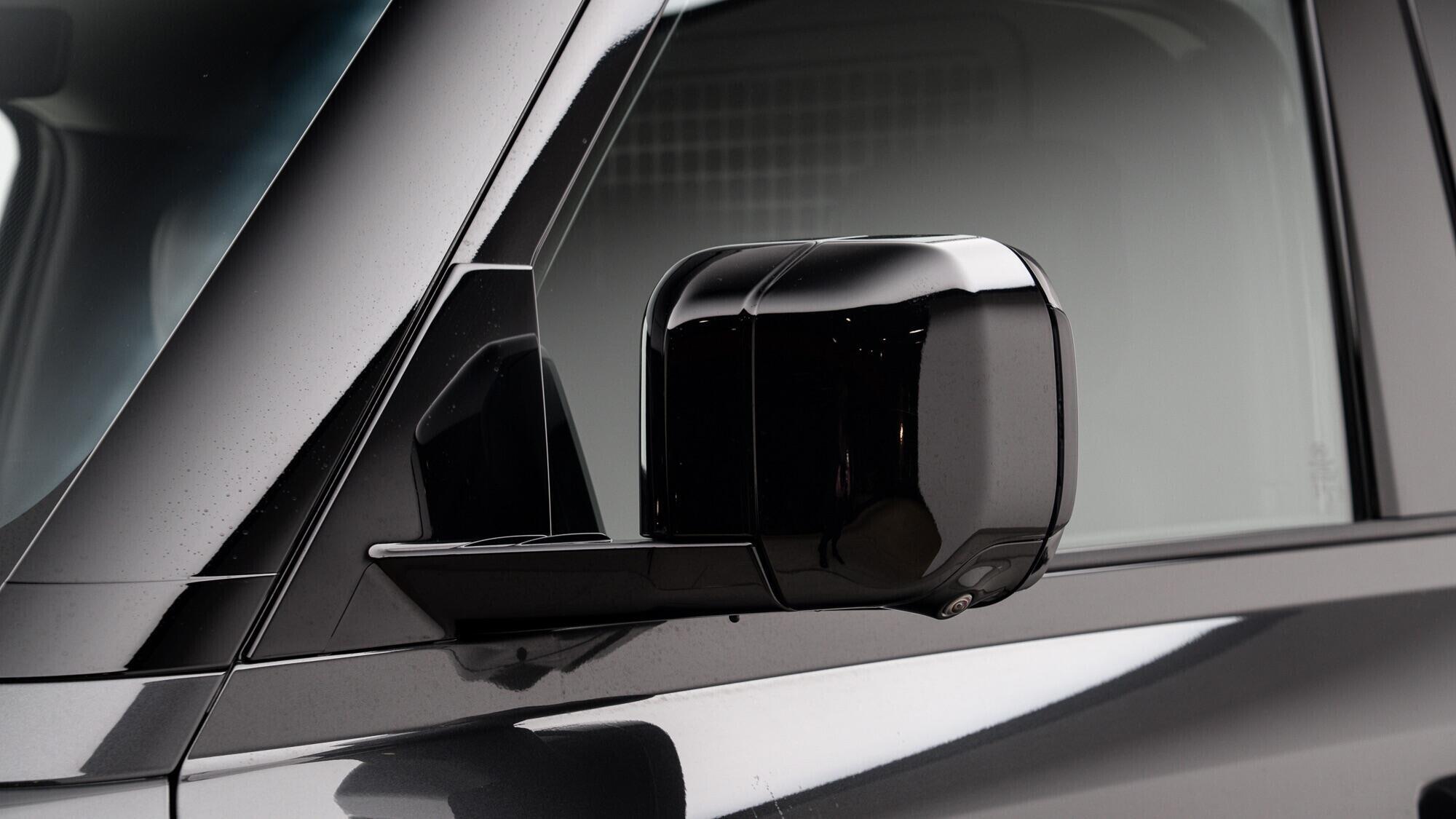 Land Rover Defender view 34