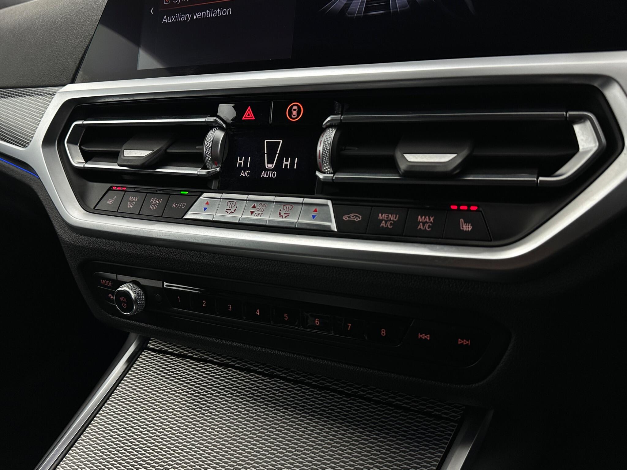 BMW 3 Series view 21