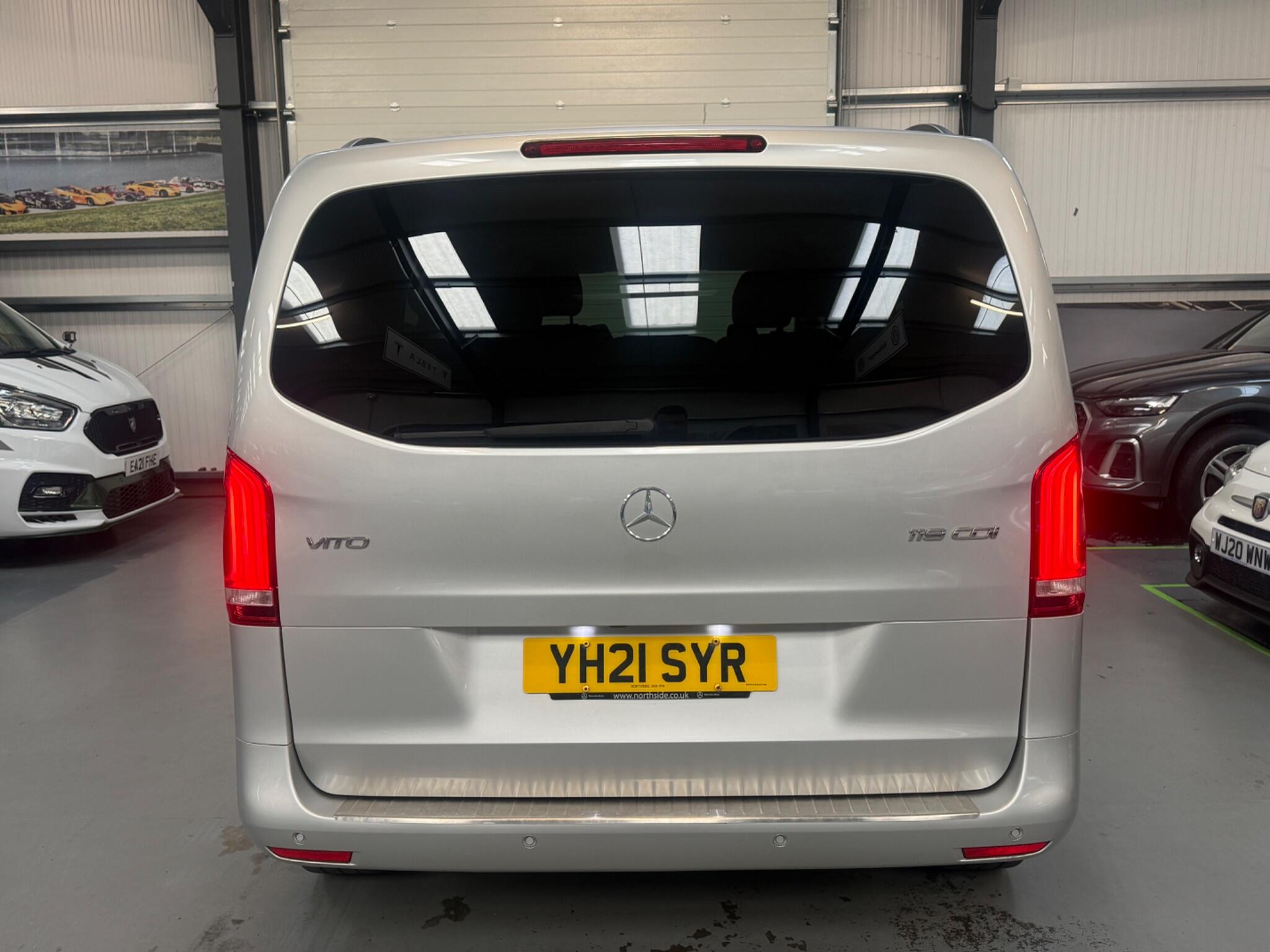 Mercedes-Benz Vito view 13