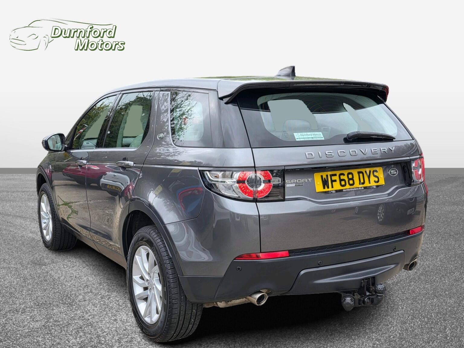 Land Rover Discovery Sport view 6