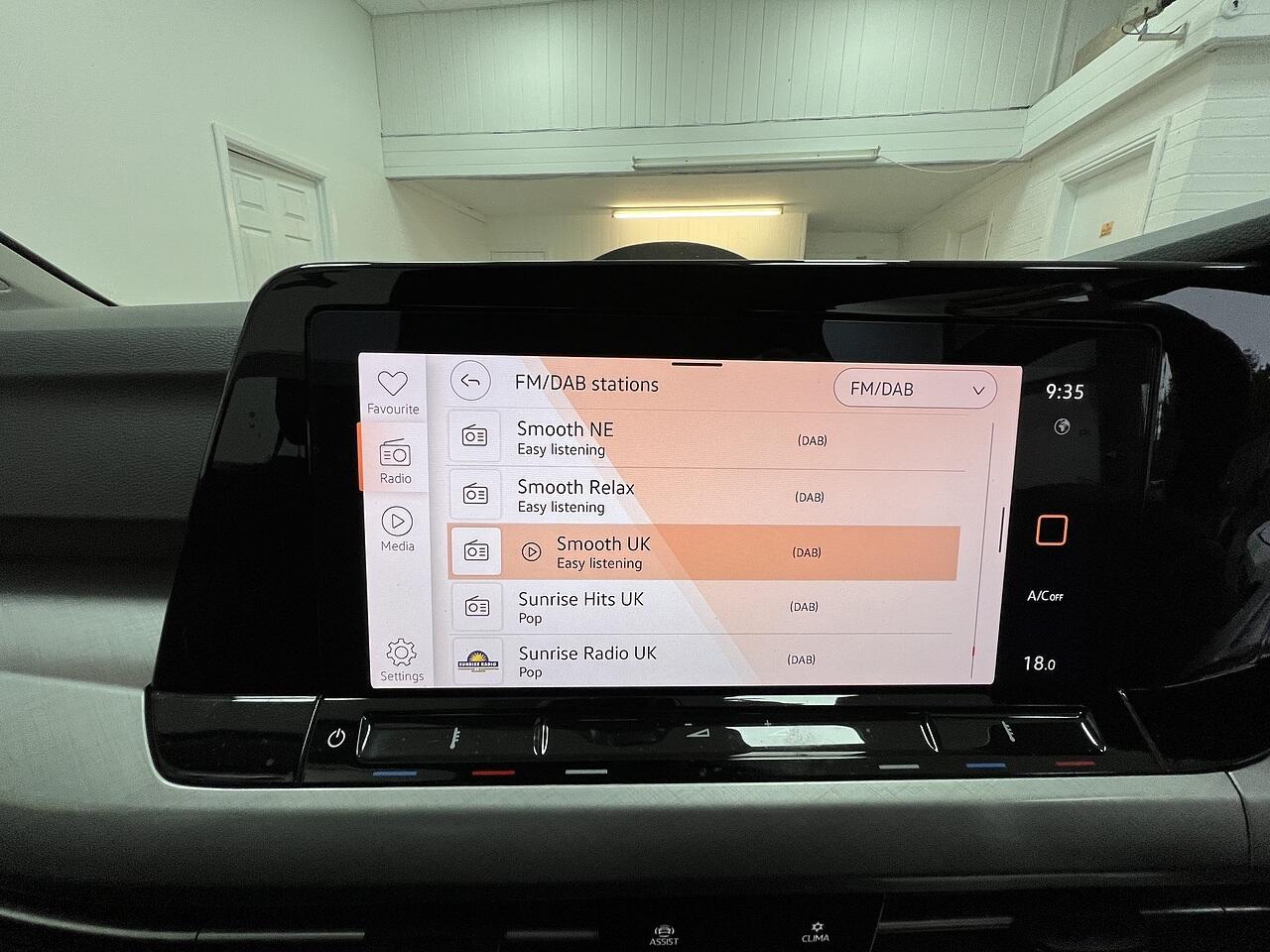 Volkswagen Golf view 11