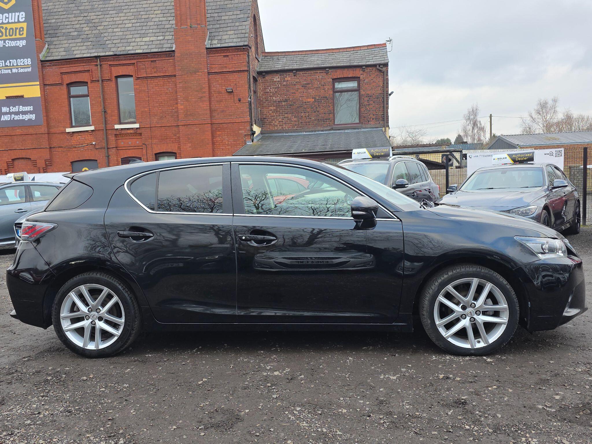 2015 Lexus CT image 8