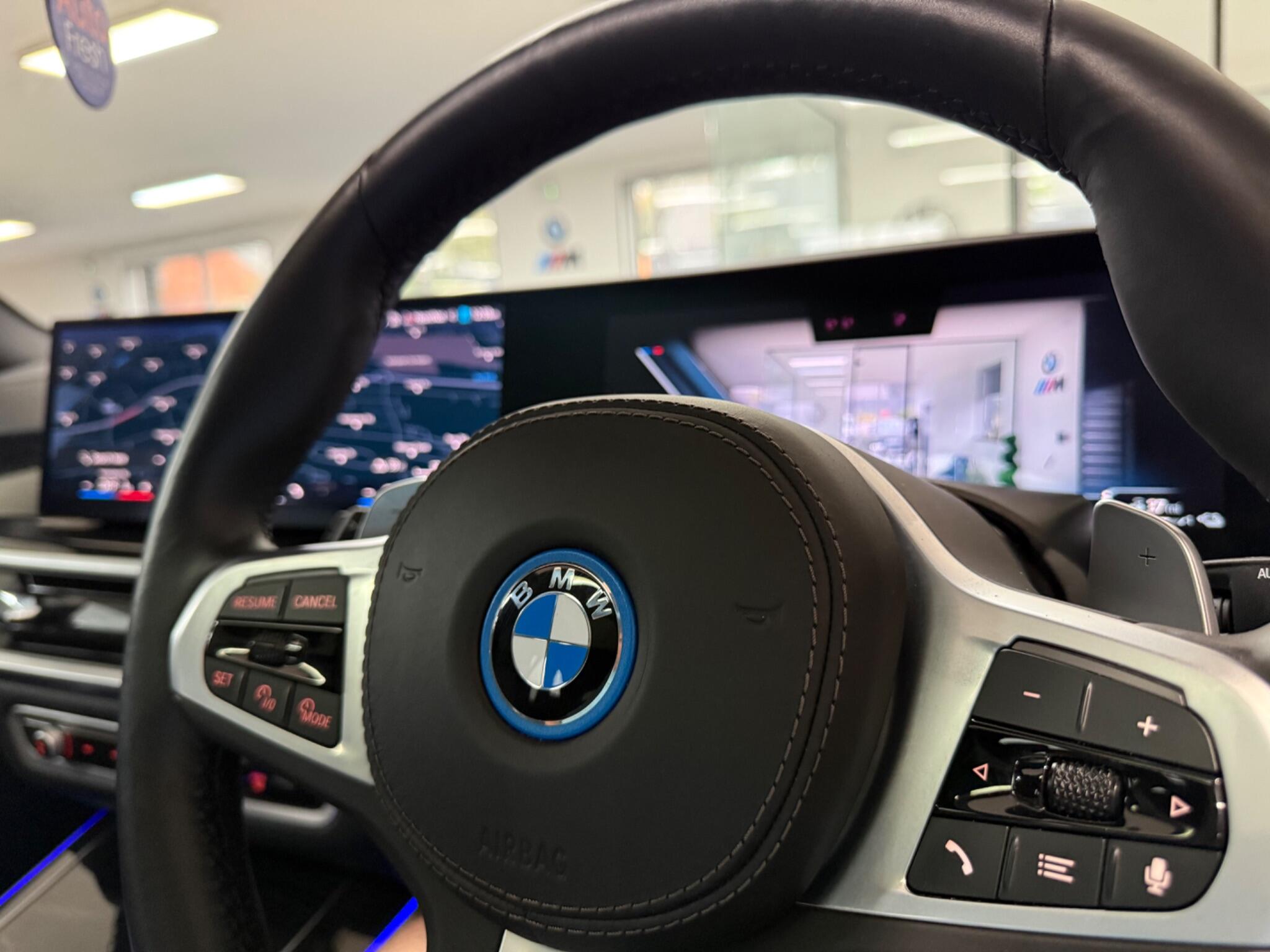 BMW X5 view 29