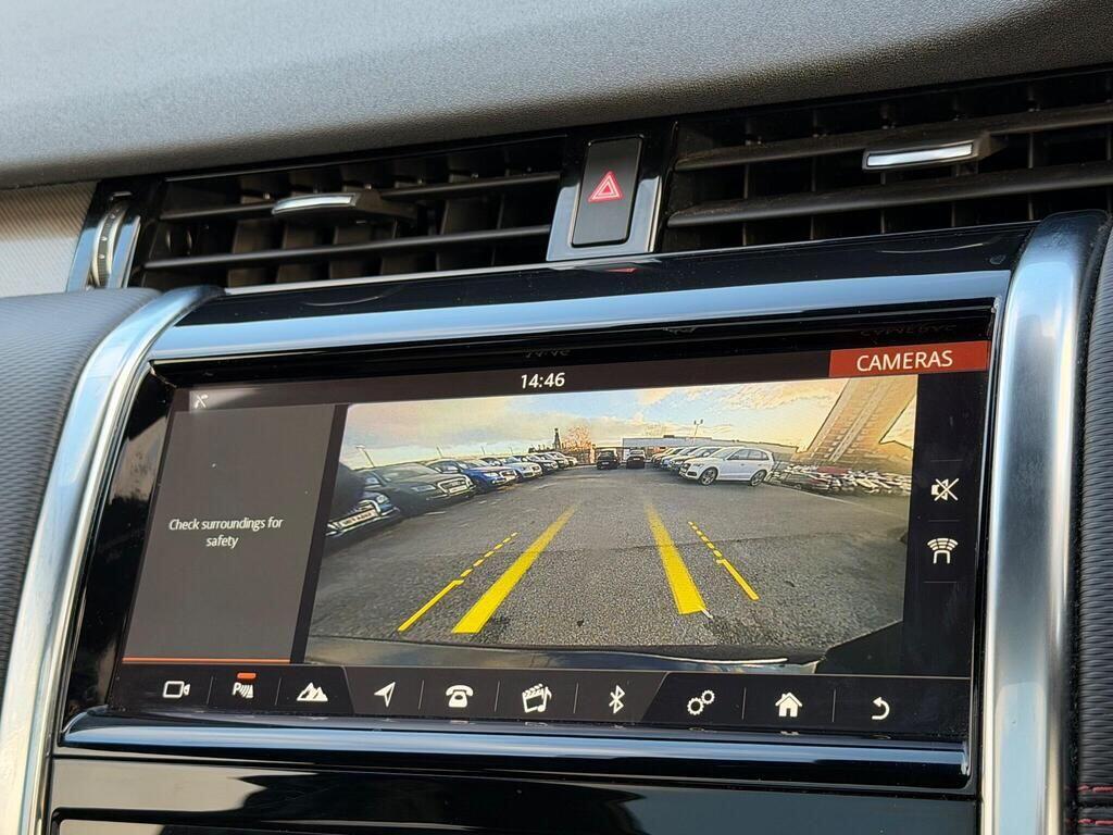 Land Rover Discovery Sport view 31