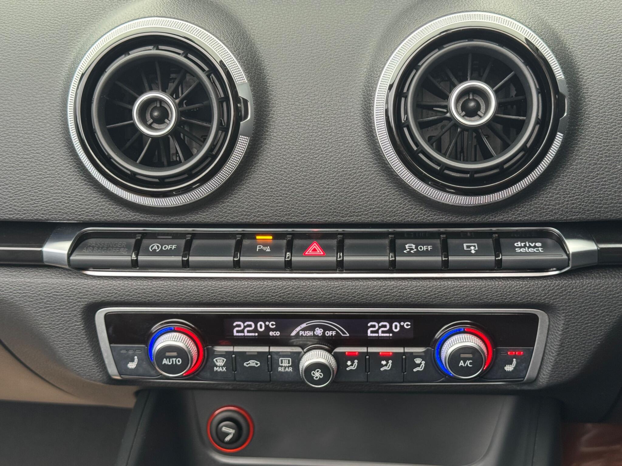 Audi Cabriolet view 22