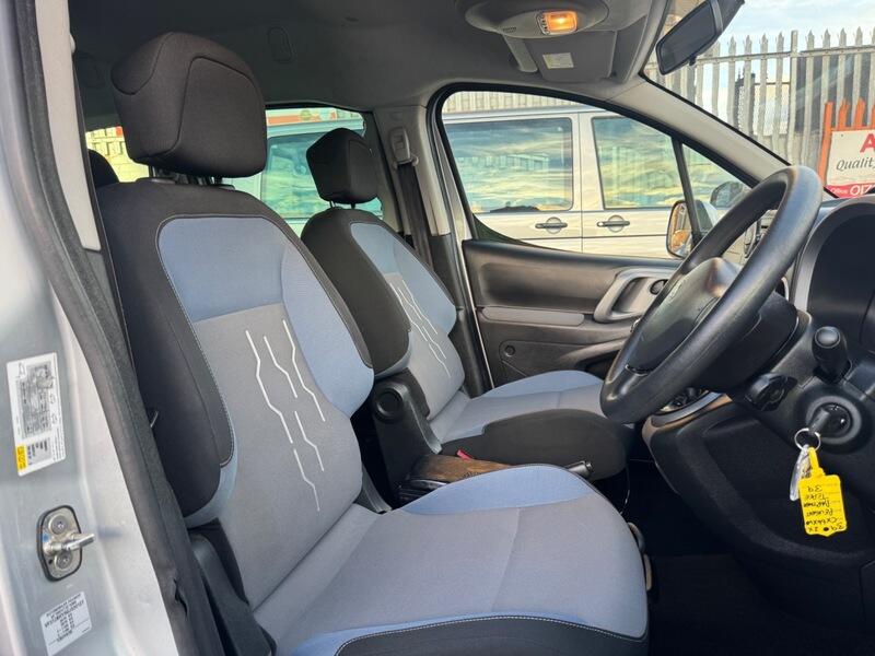 Peugeot Partner Tepee view 15